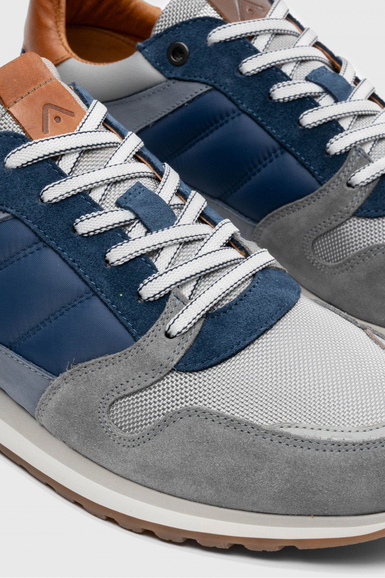 Ambitious Grizz Leather Trainers - Navy Combi