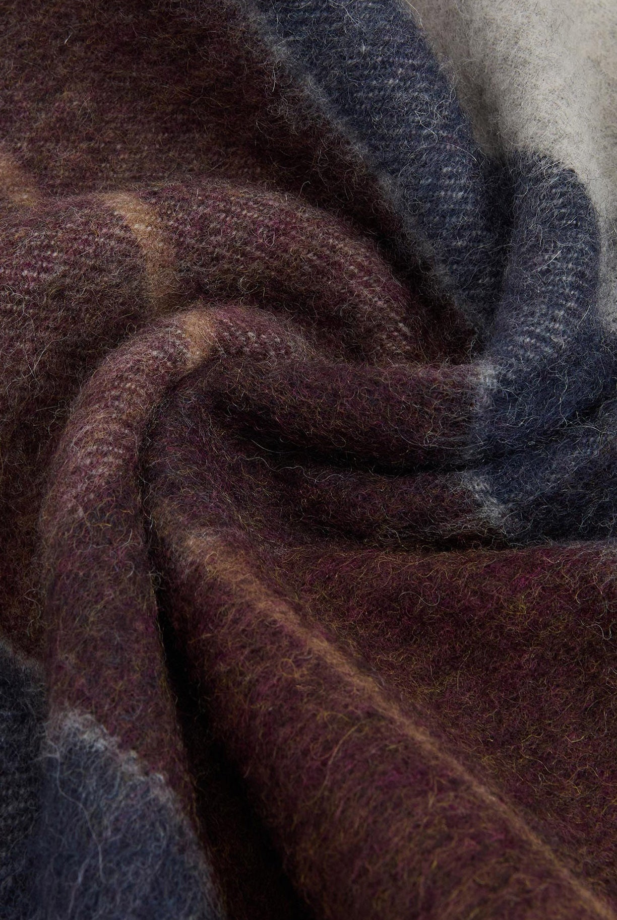 Barbour Inverness Tartan Scarf - Midnight Oak Tartan USC0322_TN38_OS