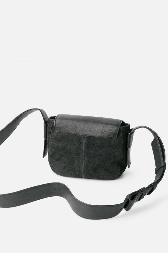 BIBA Blunt Leather Cross Body Bag - Black BLT2L_BLACK_OS