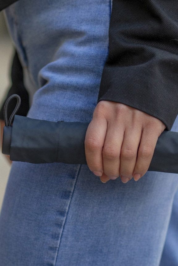 Fulton Aerolite Lightweight Folding Umbrella - Black L891_BLACK_OS