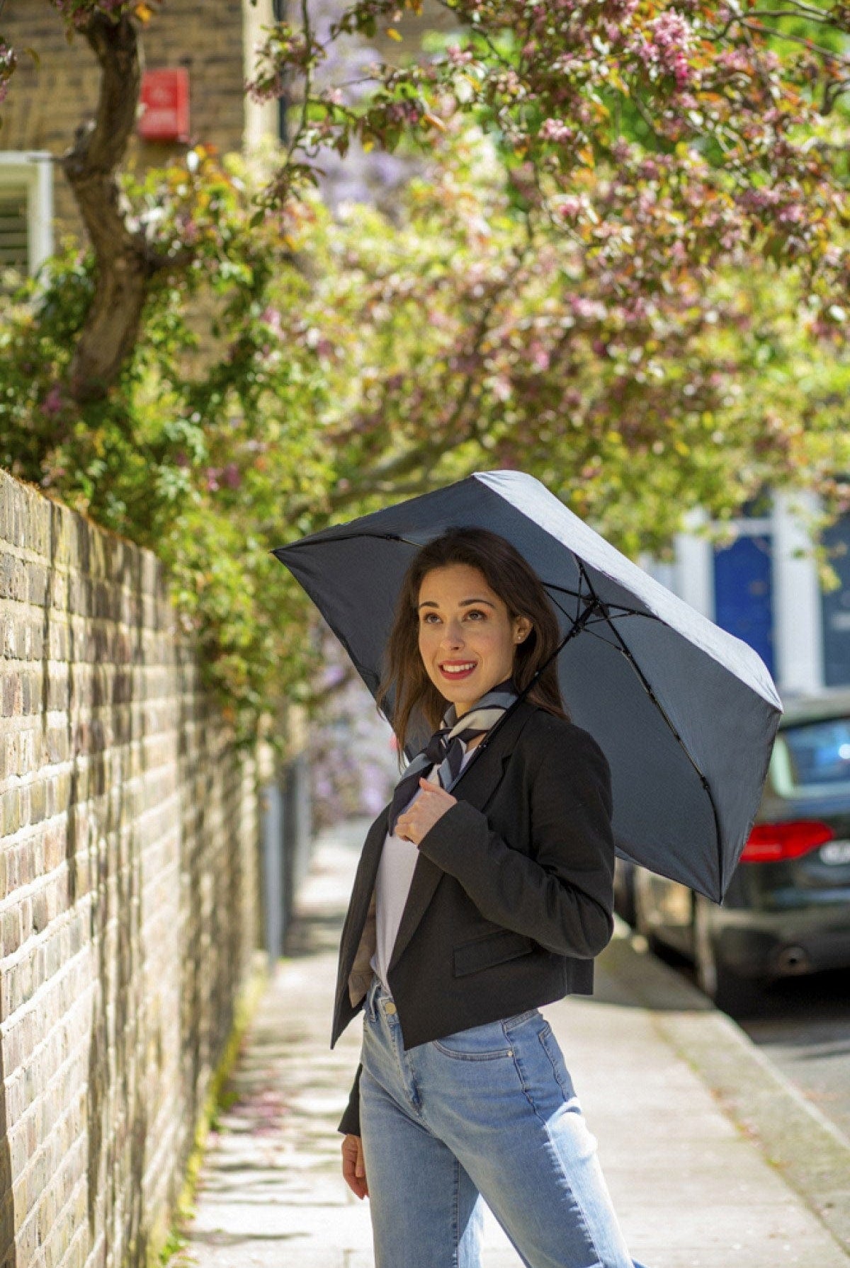 Fulton Aerolite Lightweight Folding Umbrella - Black L891_BLACK_OS