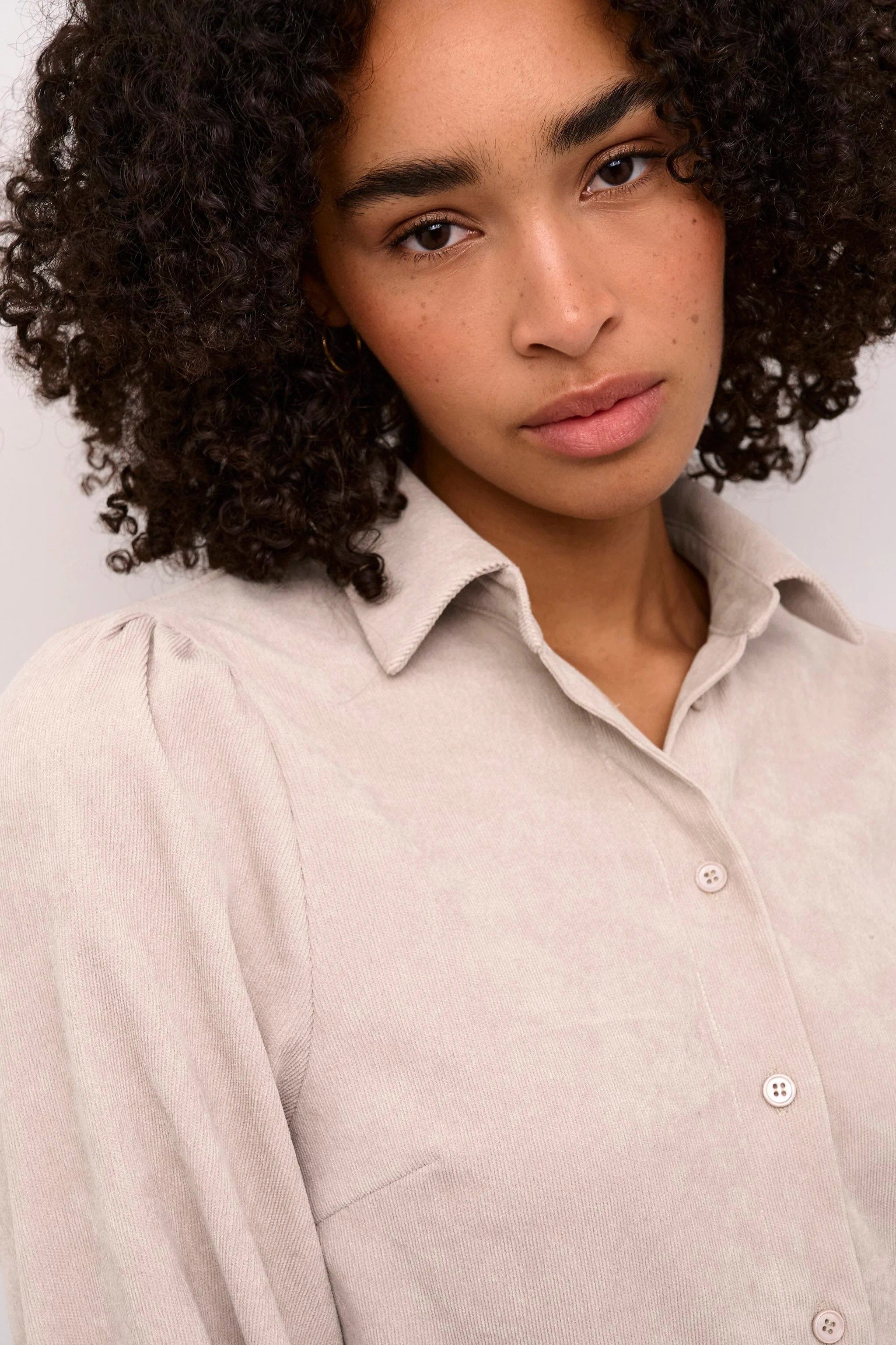 Kaffe Hermine Micro Needlecord Shirt - Feather Grey