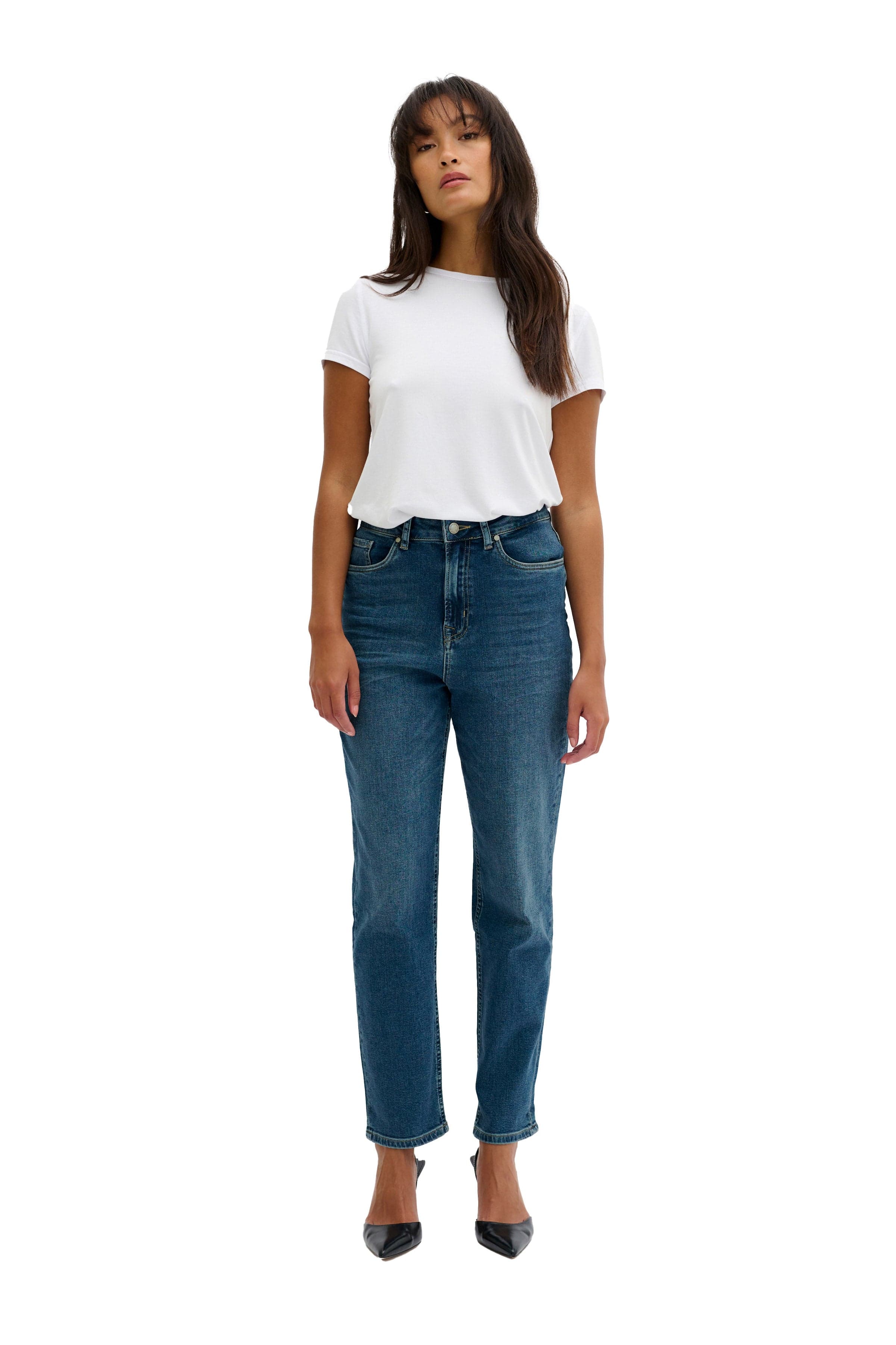 My Essential Wardrobe The Celina Extra High Waist Straight Jean - Medium Blue Retro Wash