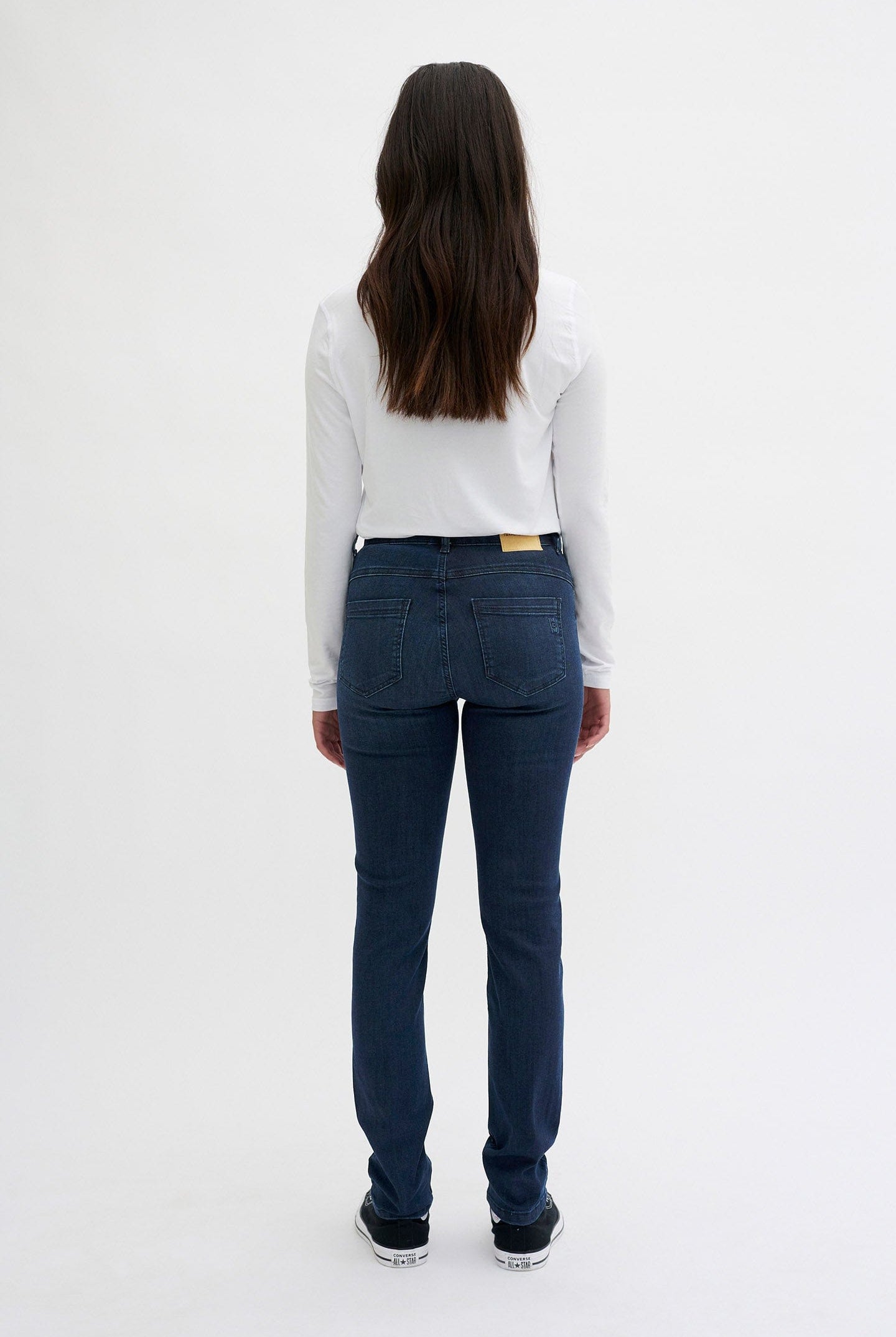 My Essential Wardrobe The Celina High Waist Straight Jean - Dark Blue Wash