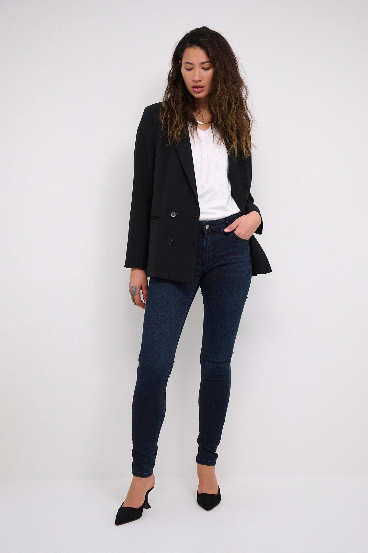 My Essential Wardrobe The Celina Slim Jean - Dark Blue Wash