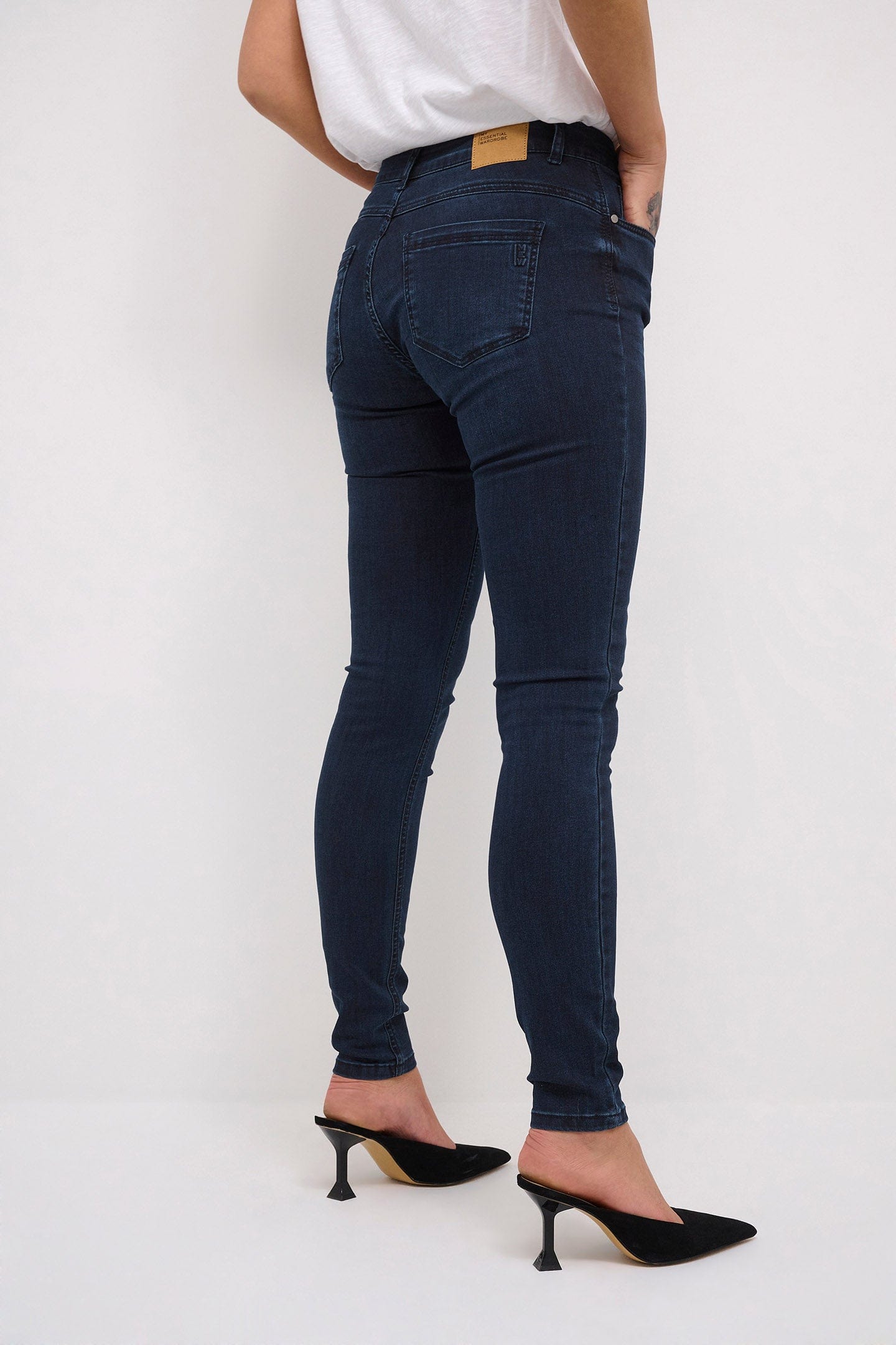 My Essential Wardrobe The Celina Slim Jean - Dark Blue Wash