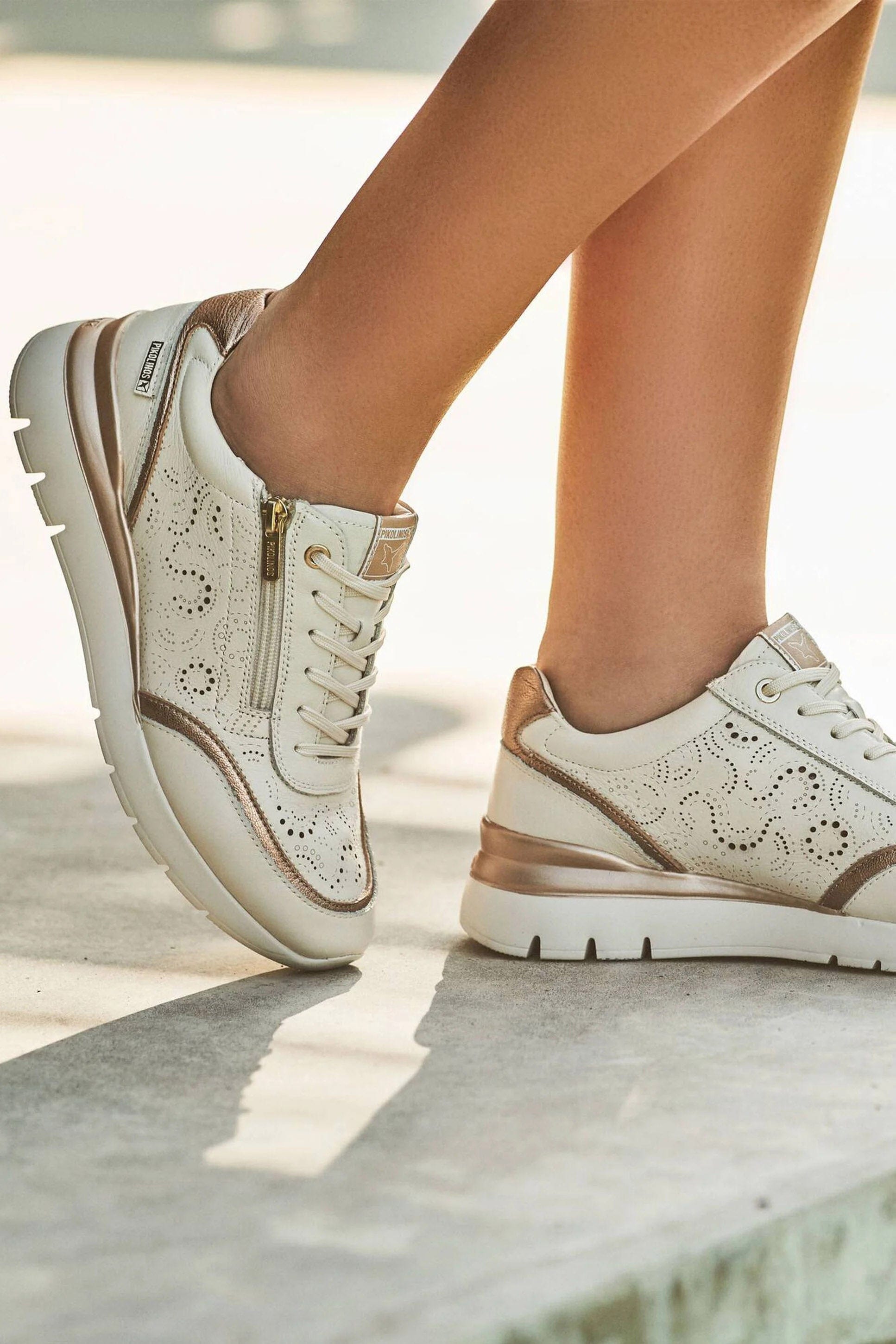 Pikolinos Cantabria Leather Side-Zip Trainers - Nata