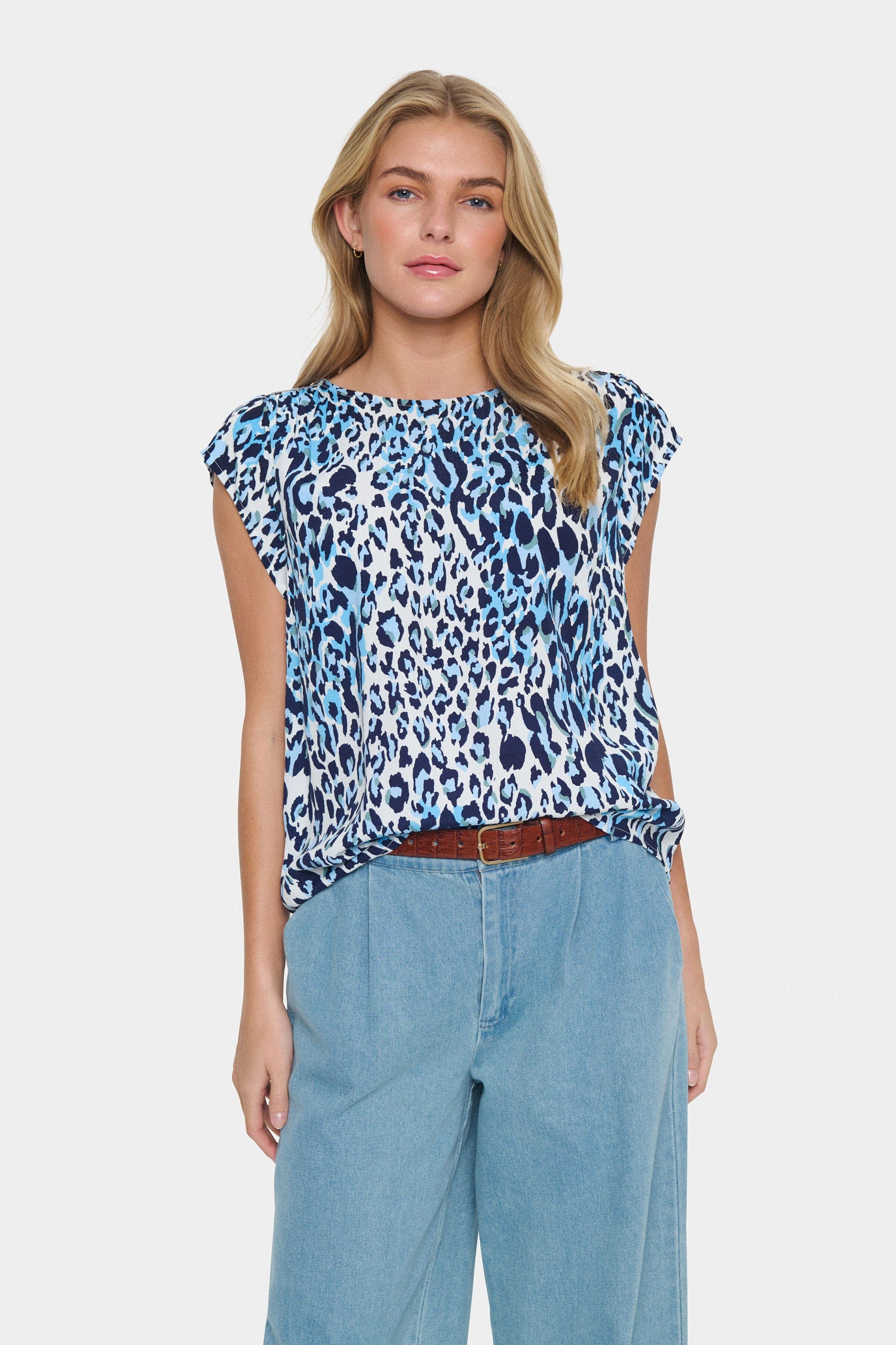 Saint Tropez Blanca Adele Short Sleeve Blouse - Baby's Breath Blue Animal