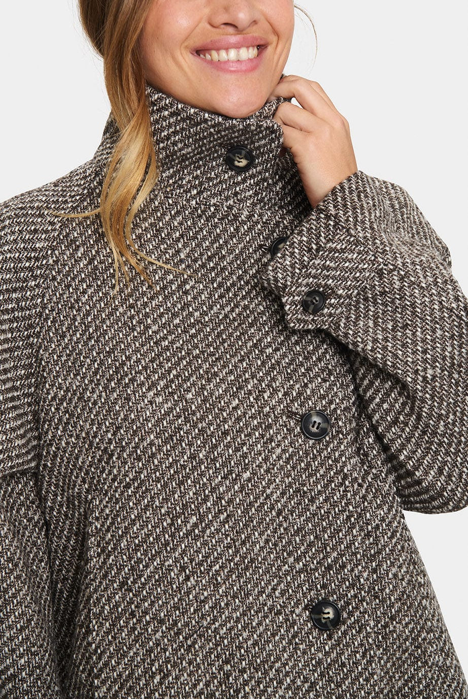 Saint Tropez Fawn Textured Short Coat - Mist Grey Melange