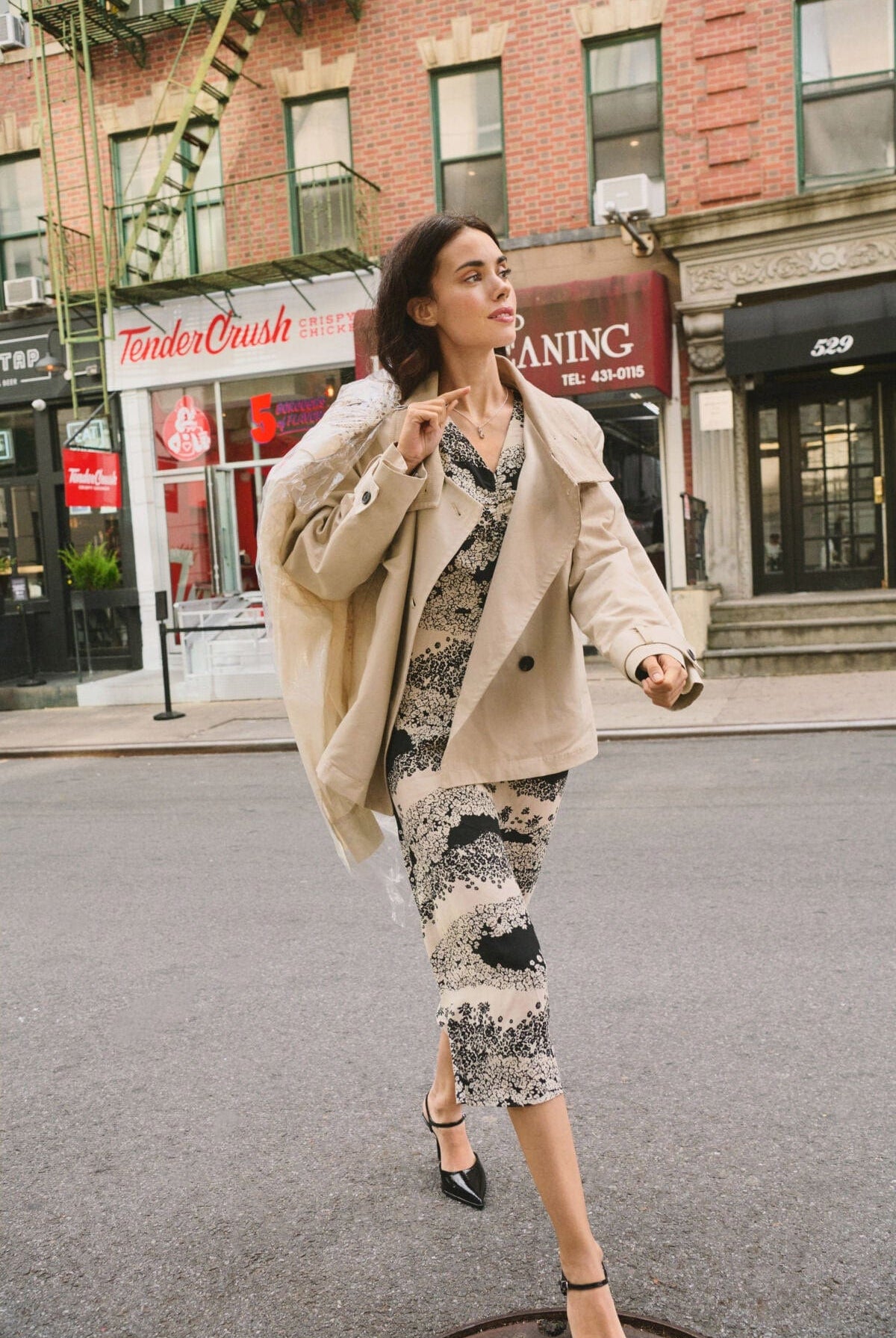 Saint Tropez Iselin Printed Dress - Black Wavy Flowers