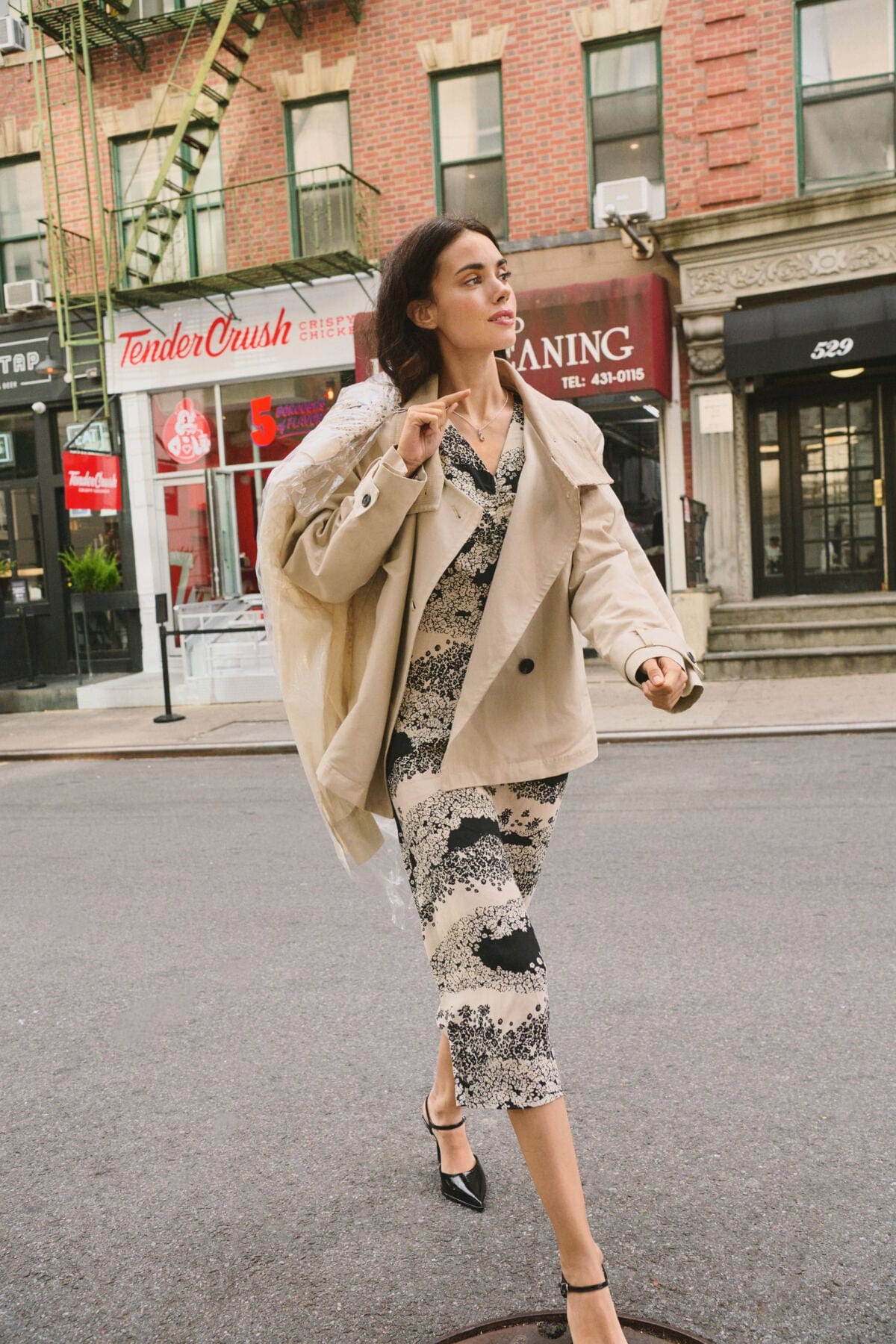 Saint Tropez Iselin Printed Dress - Black Wavy Flowers