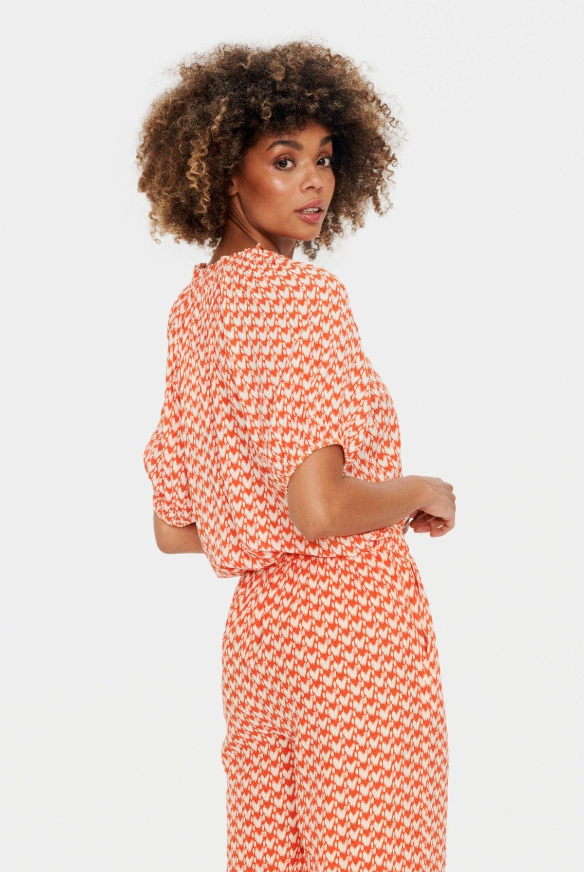 Saint Tropez Tessa Short Sleeve Blouse - Tigerlily Graphic