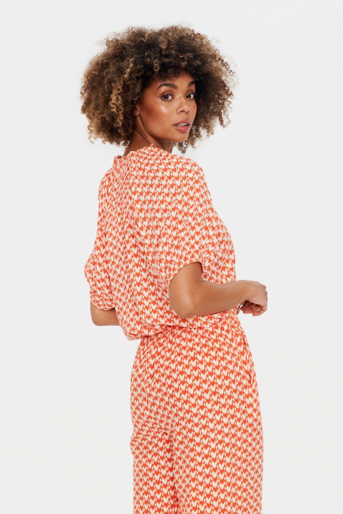 Saint Tropez Tessa Short Sleeve Blouse - Tigerlily Graphic