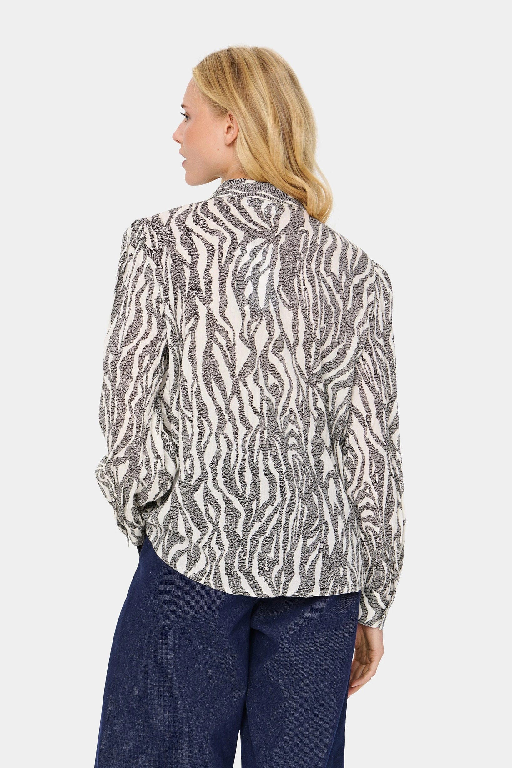 Saint Tropez Vega Printed Shirt - Black Zebra Graphic