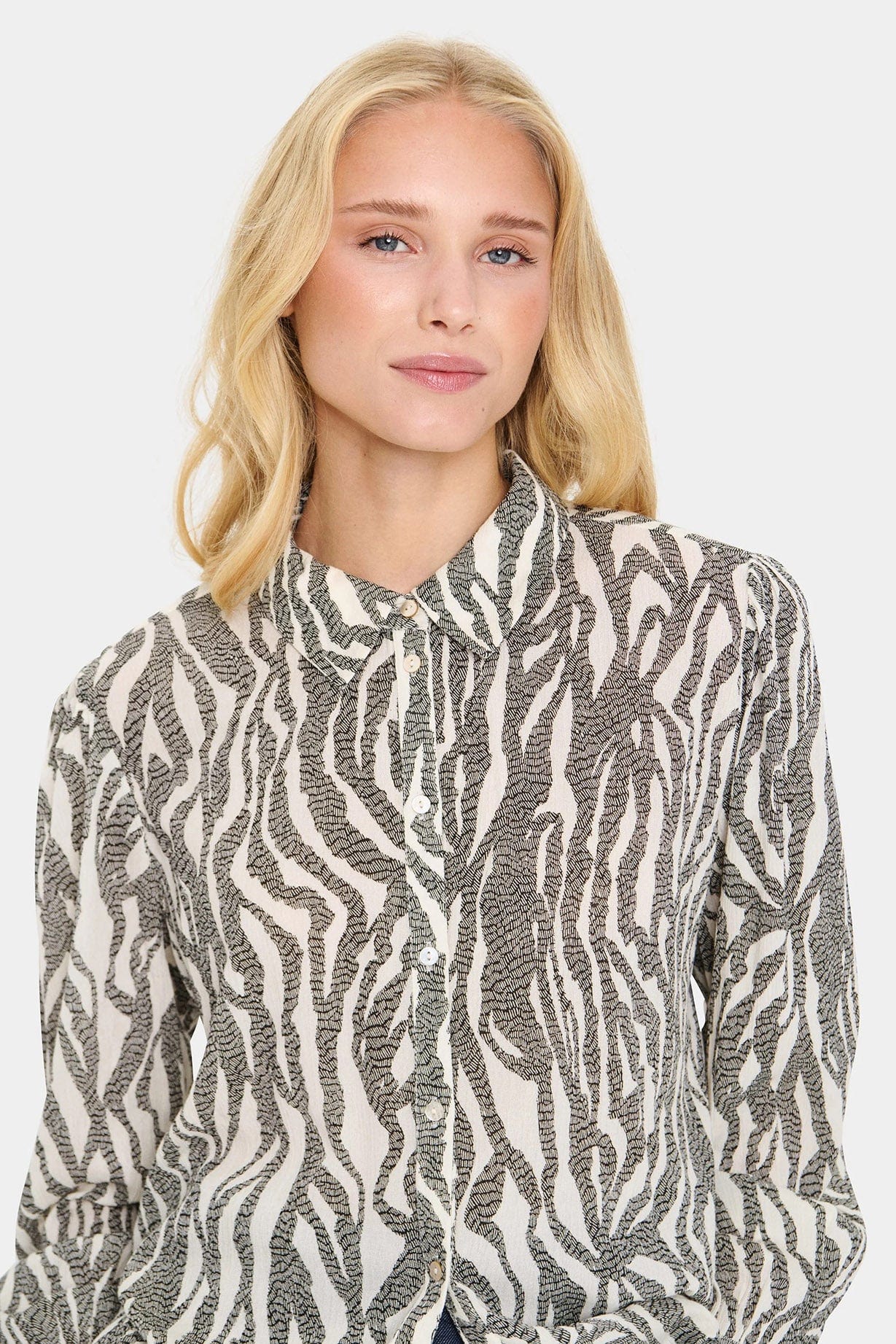 Saint Tropez Vega Printed Shirt - Black Zebra Graphic