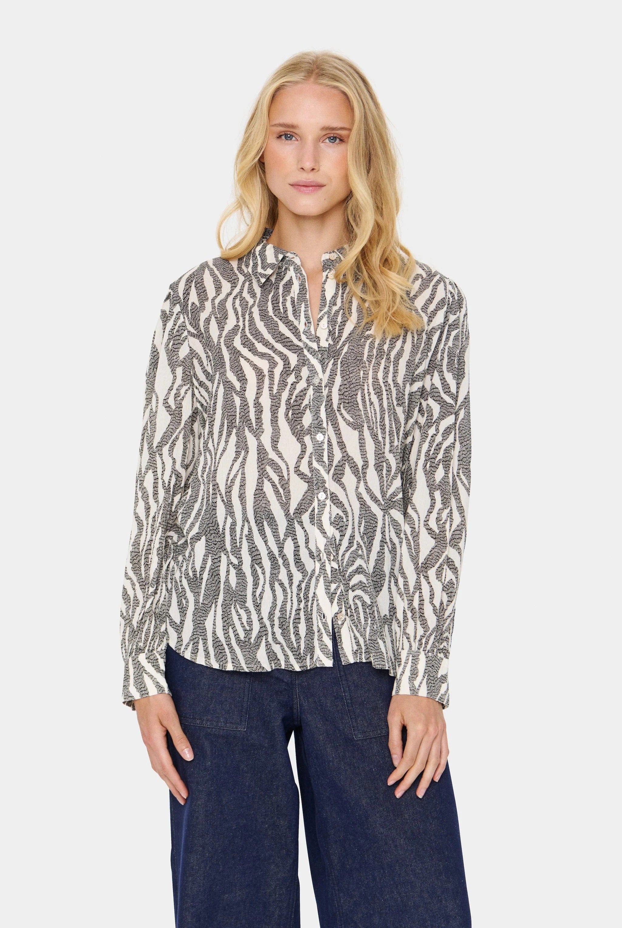 Saint Tropez Vega Printed Shirt - Black Zebra Graphic