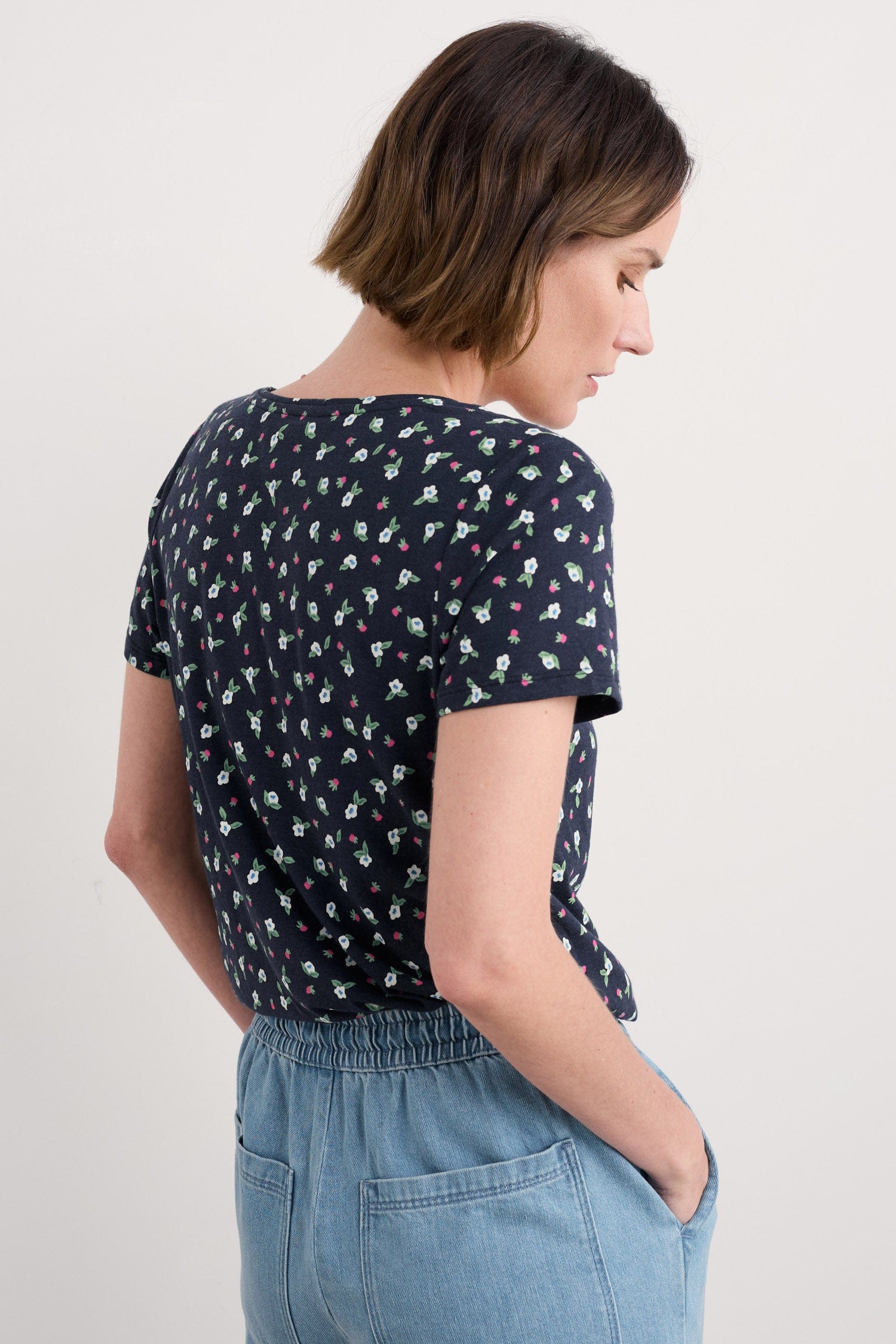 Seasalt Appletree T-Shirt - Bud Flower Maritime