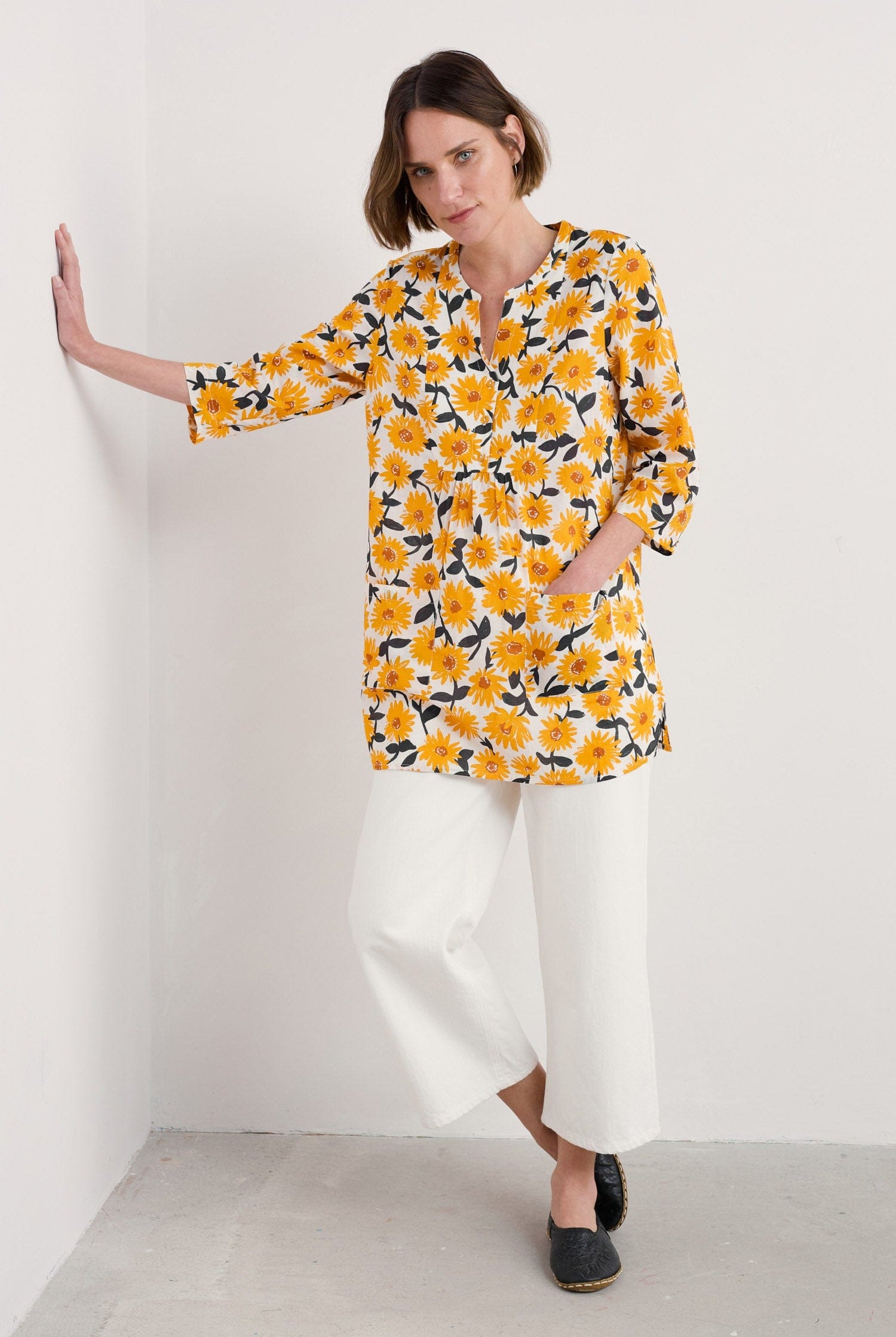 Seasalt Aventurier Organic Cotton Tunic - Arty Daisy Chalk