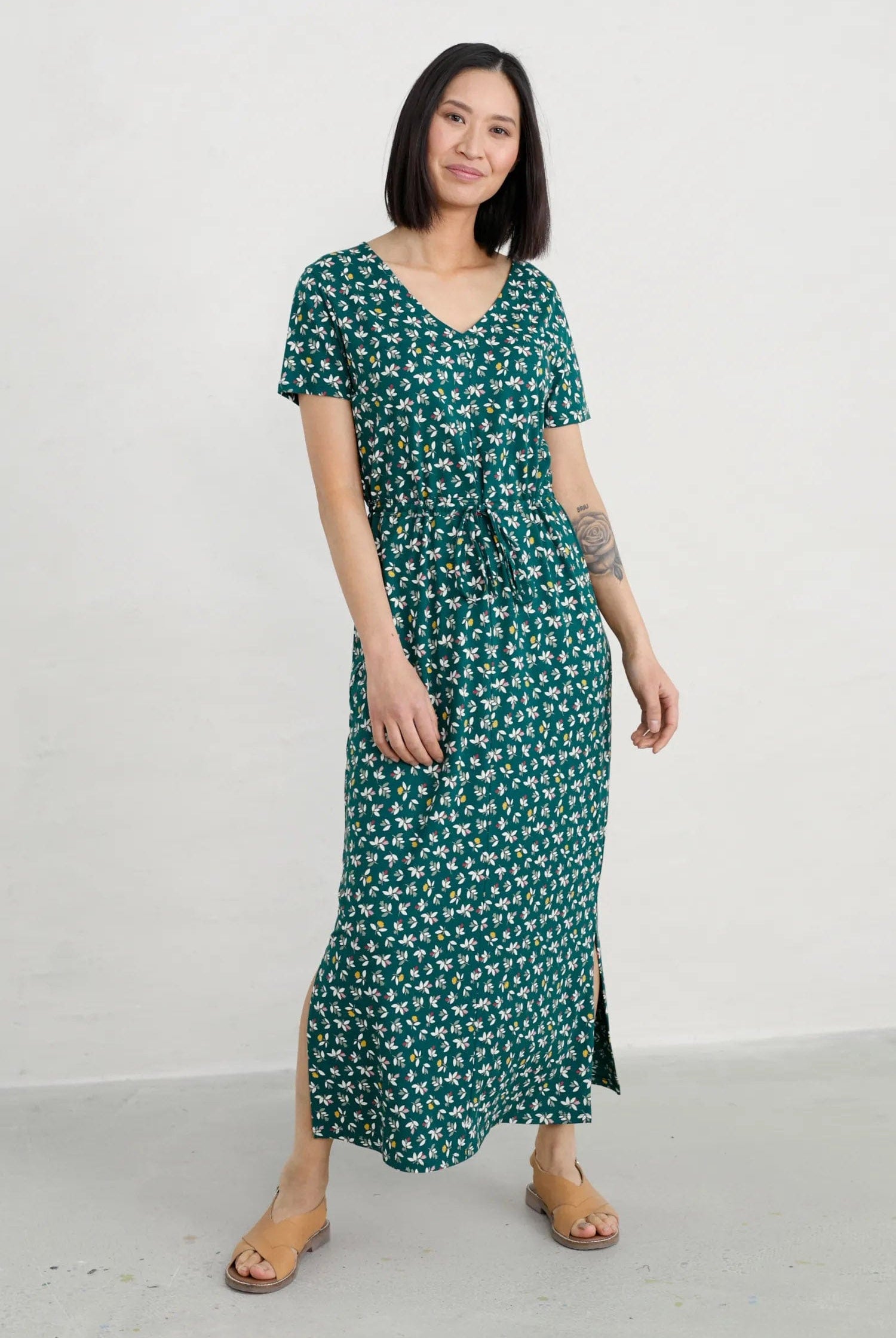 Seasalt Chy Ryn Dress - Flower Cuttings Dark Wreckage