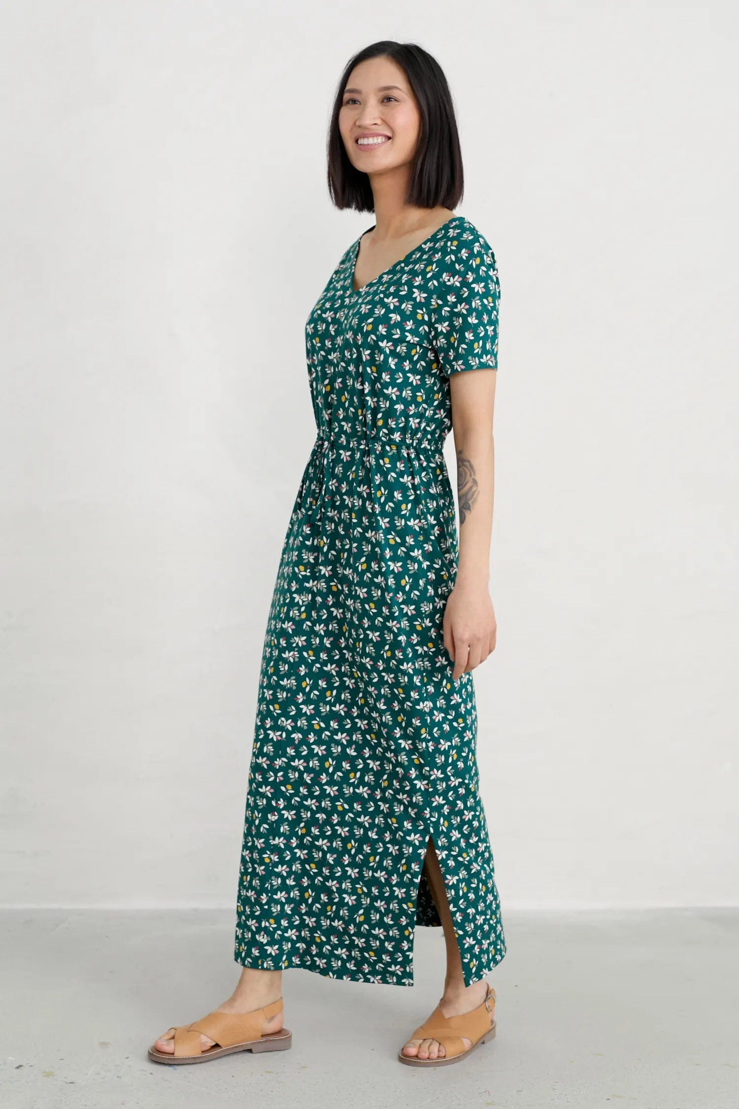 Seasalt Chy Ryn Dress - Flower Cuttings Dark Wreckage