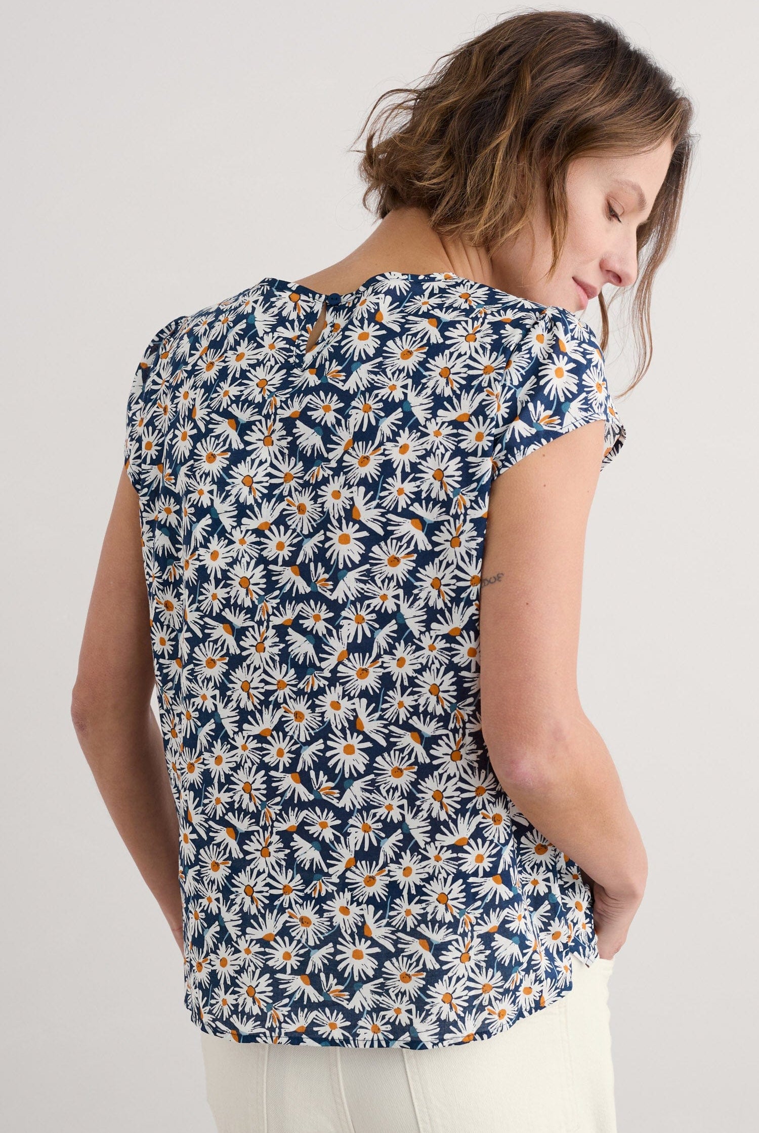 Seasalt Garden Gate Top - Scatter Daisy Maritime