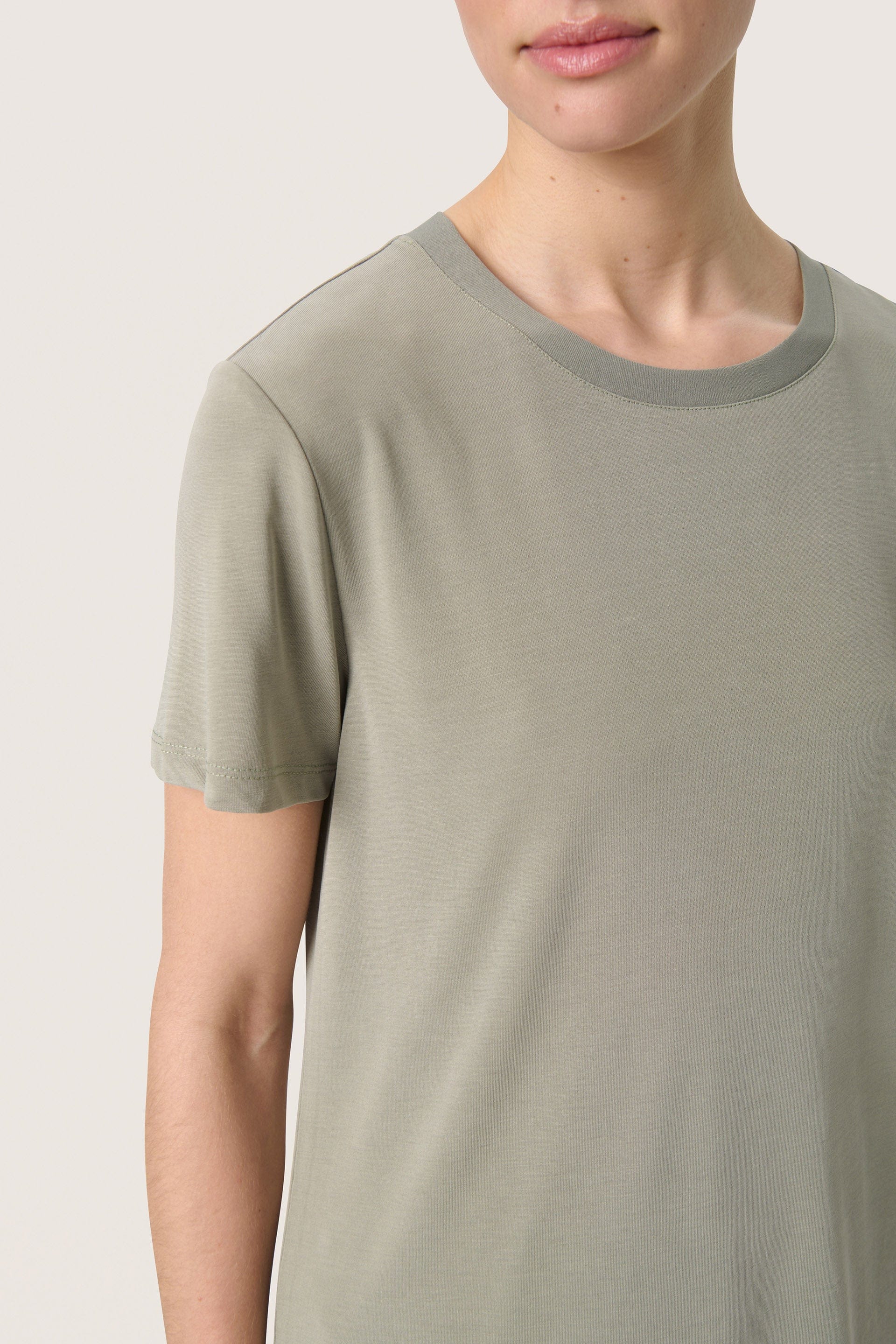 Soaked in Luxury Columbine Short Sleeve T-Shirt - Shadow