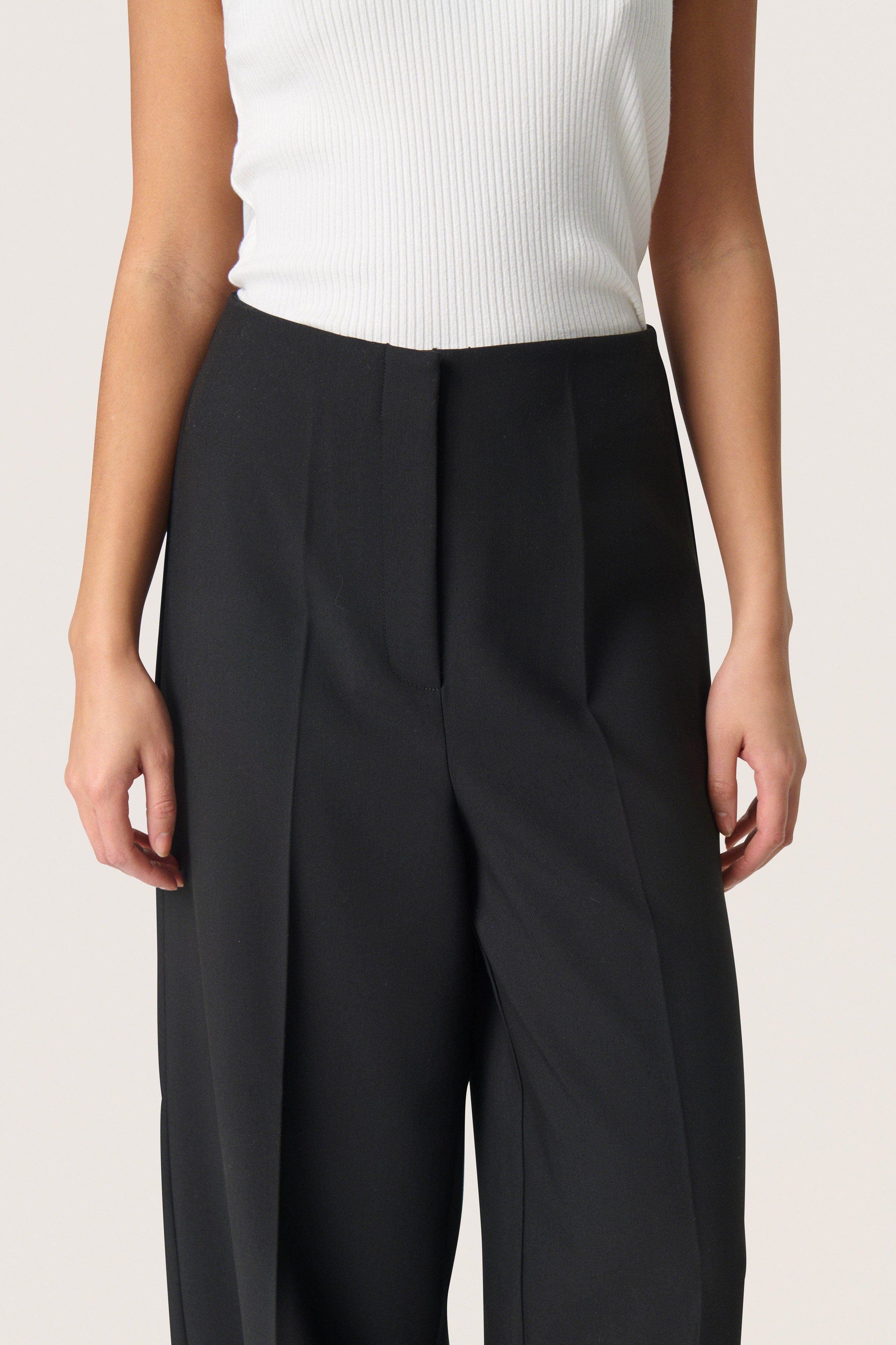 Soaked in Luxury Corinne Wide Cropped Trousers - Black
