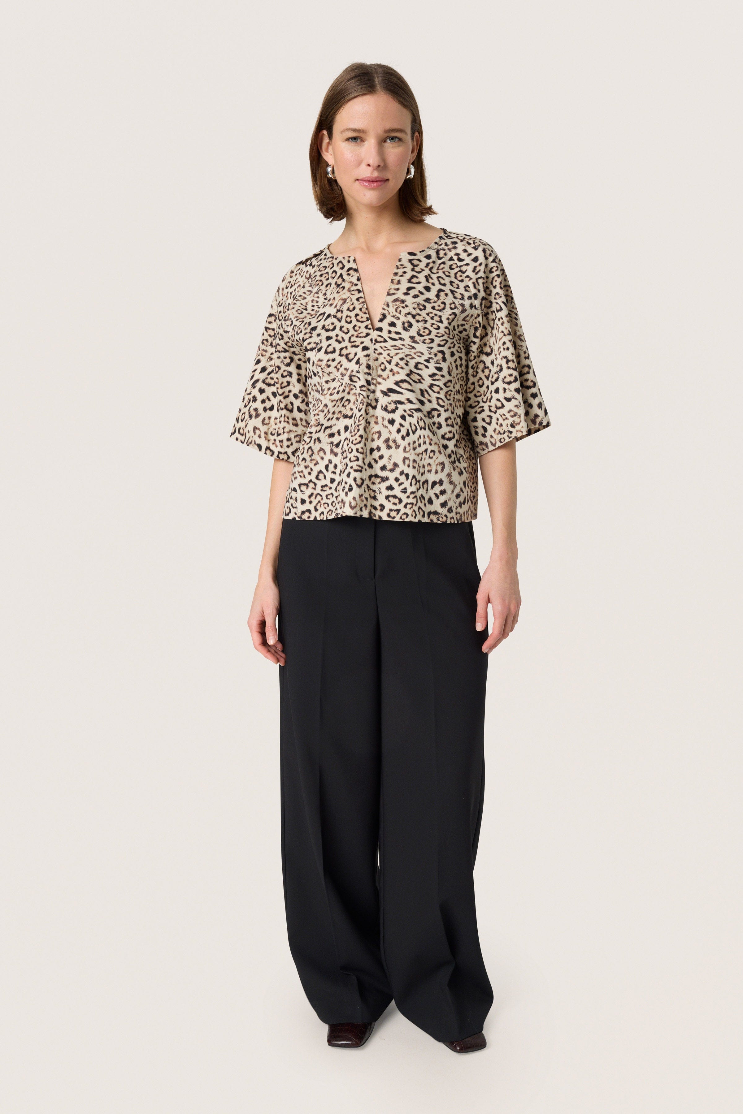 Soaked in Luxury Jalina Blouse - Leopard Print