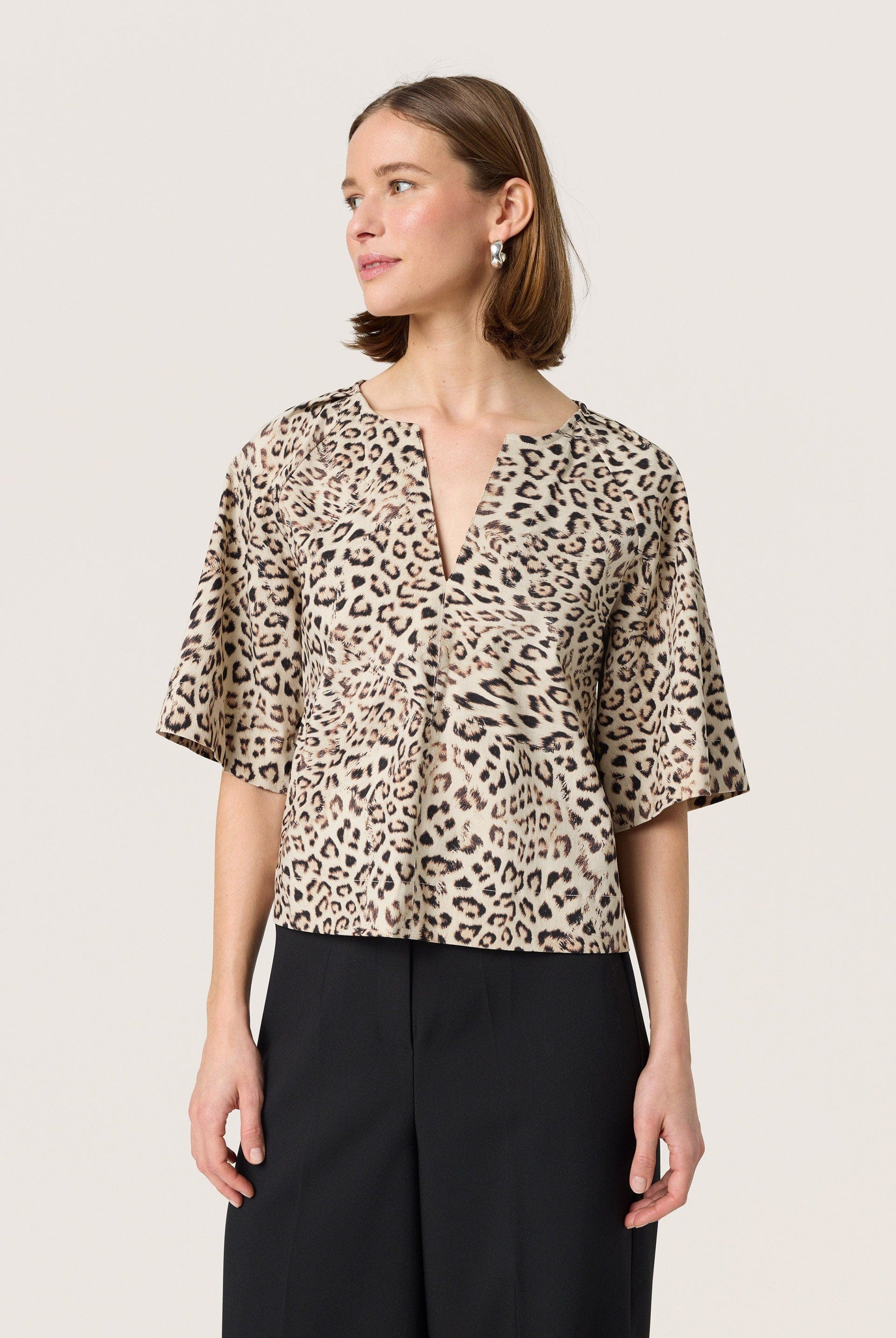 Soaked in Luxury Jalina Blouse - Leopard Print