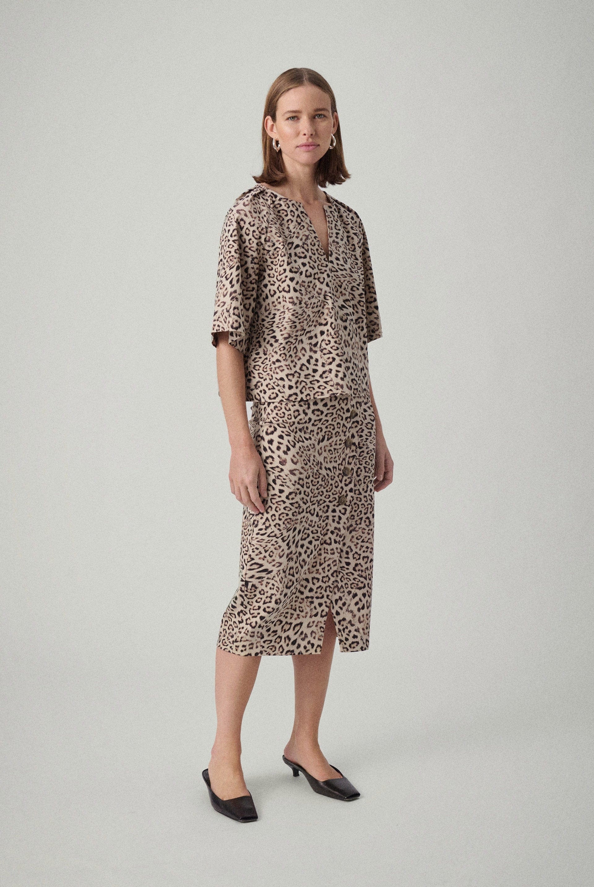 Soaked in Luxury Jalina Blouse - Leopard Print