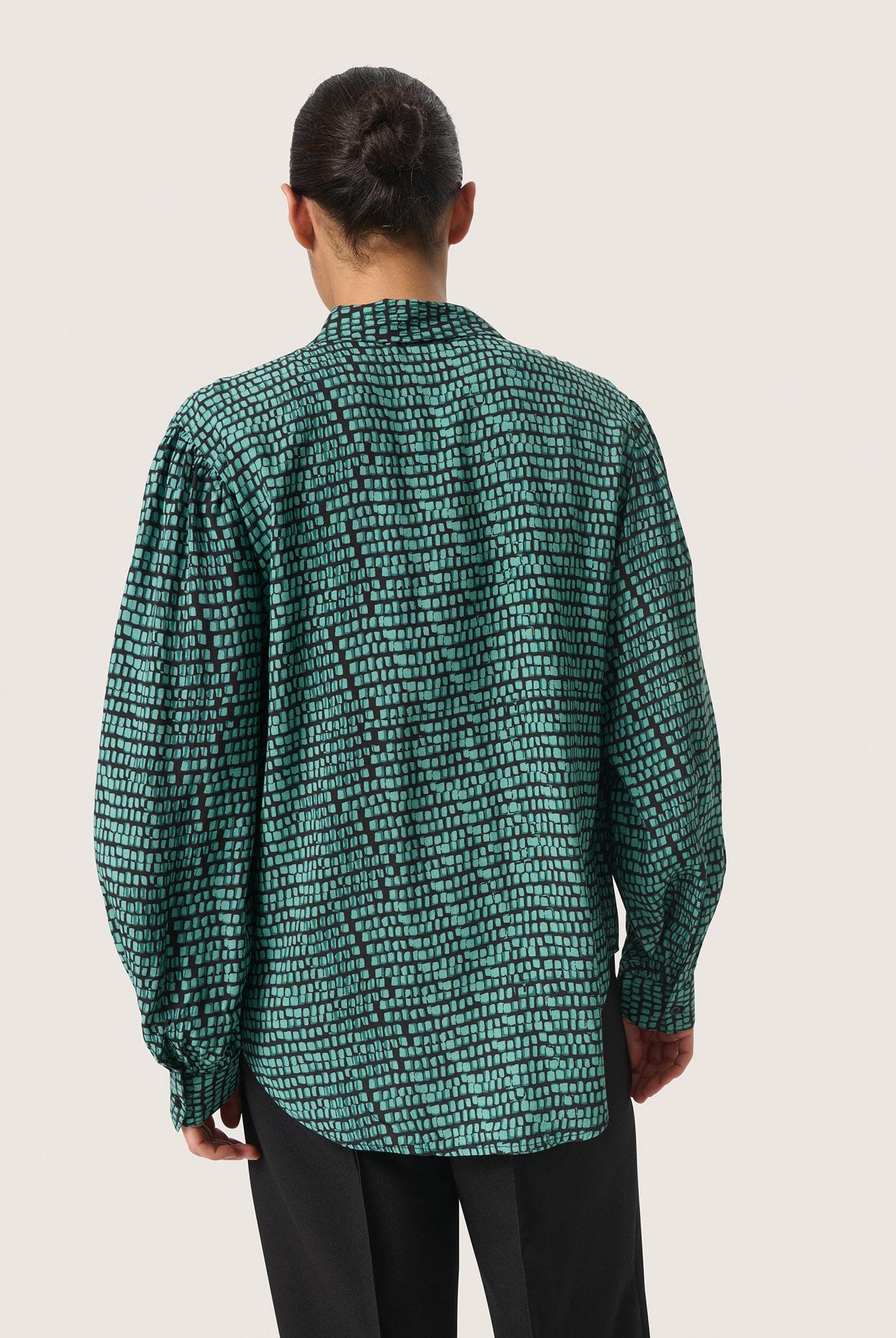 Soaked in Luxury Makena Ebba Printed Shirt - Bottle Green Square Print