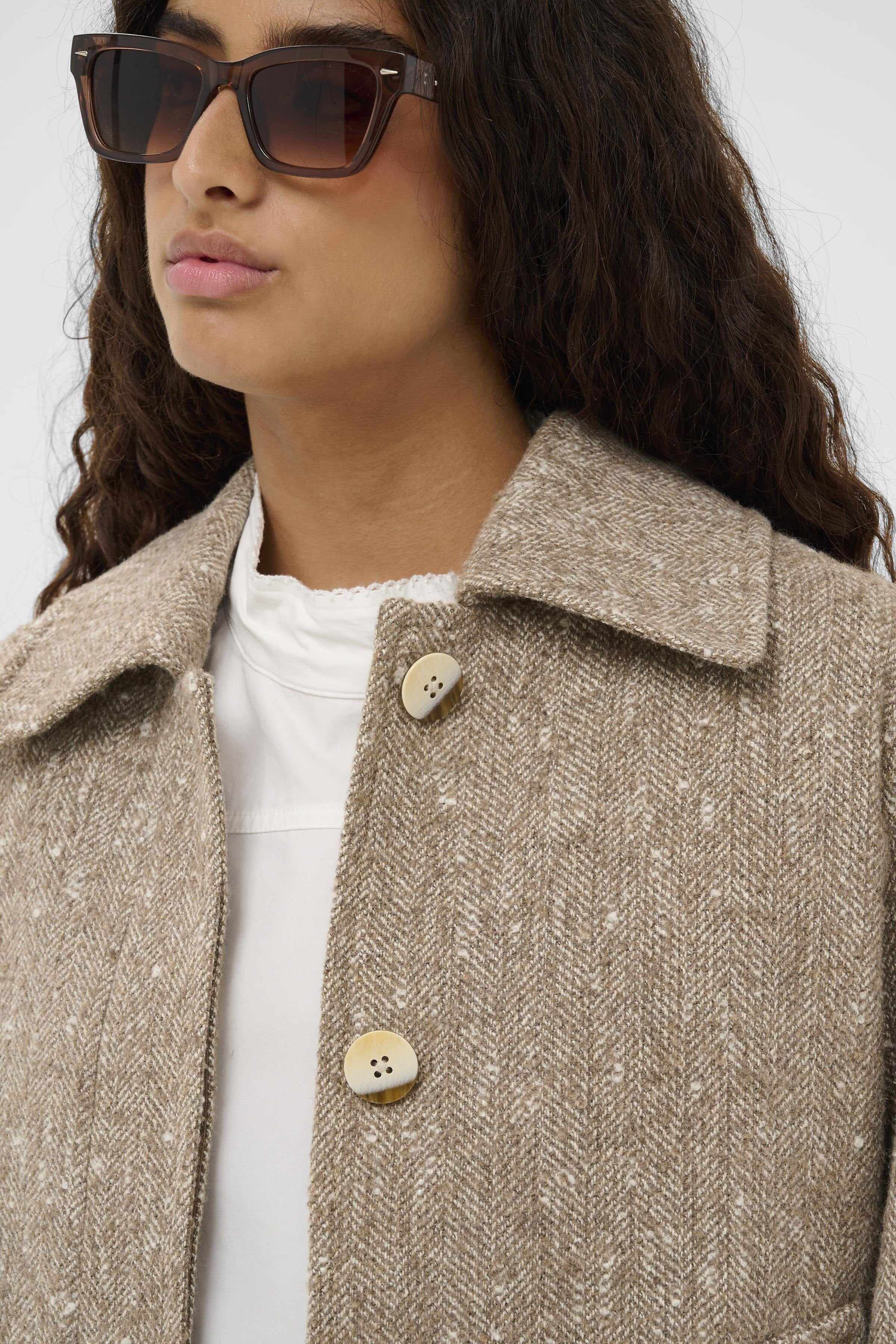 Soaked in Luxury Oleia Short Jacket - Fossil/White Twill