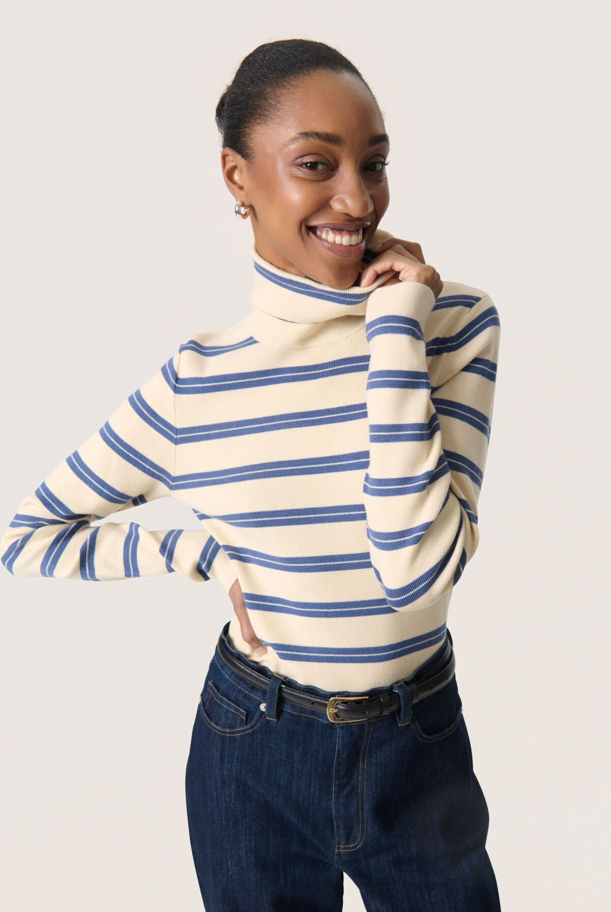 Soaked in Luxury Spina Striped Rollneck - Sandshell with Bijou Blue