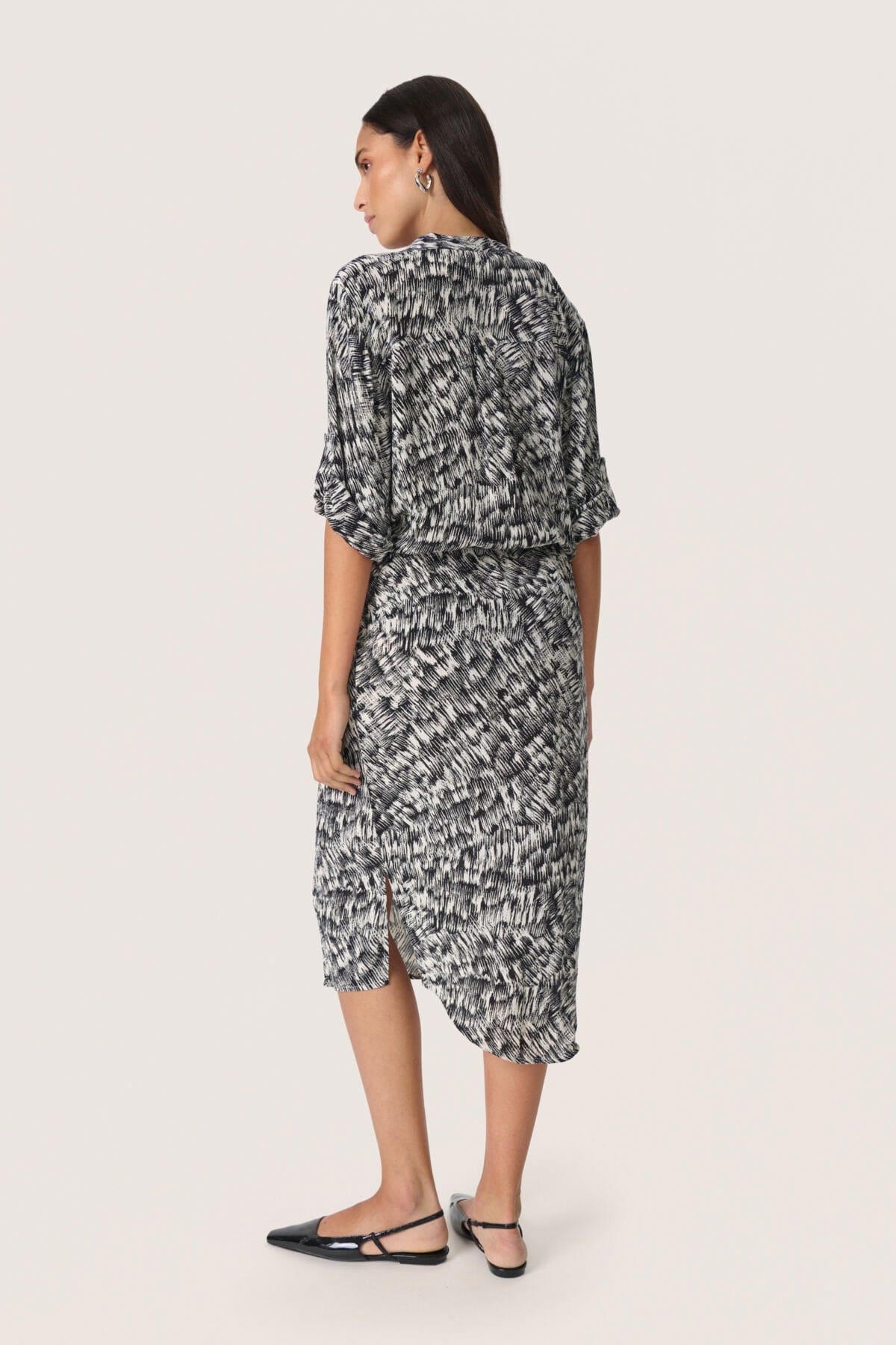 Soaked in Luxury Zaya Printed Midi Dress - Black Stroke Print