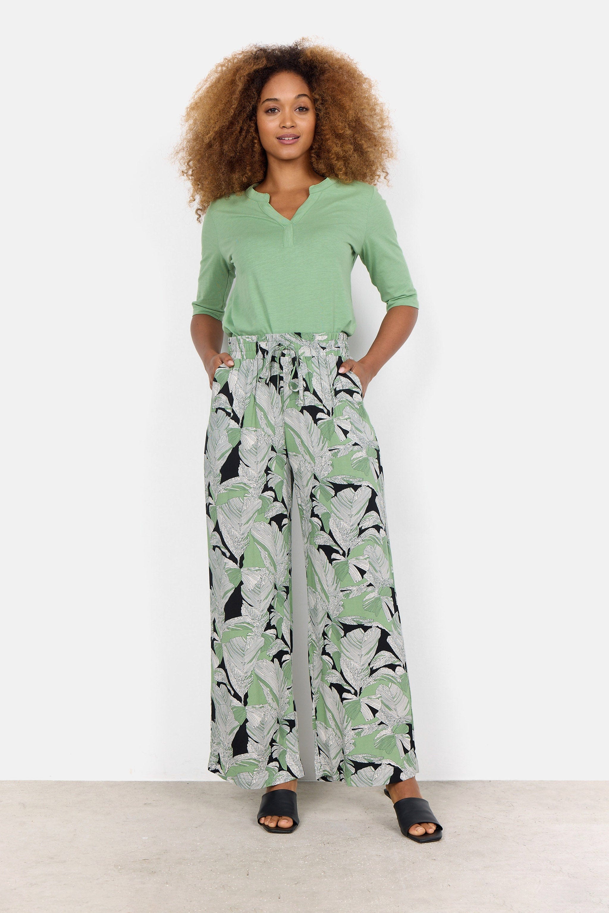 Soya Concept Dauphin Leaf Print Trousers - Misty Combi
