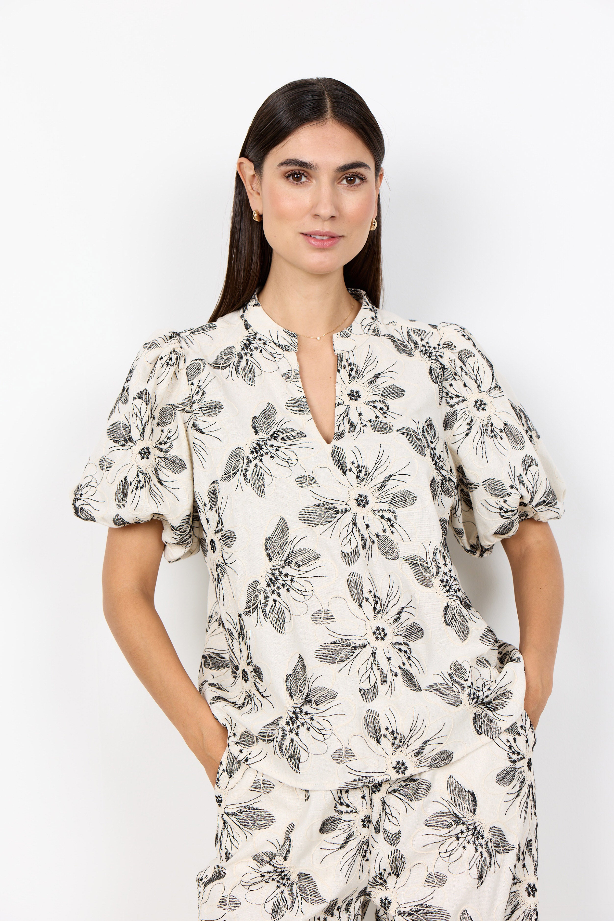 Soya Concept Gabriele Monochrome Floral Blouse - Cream Combi
