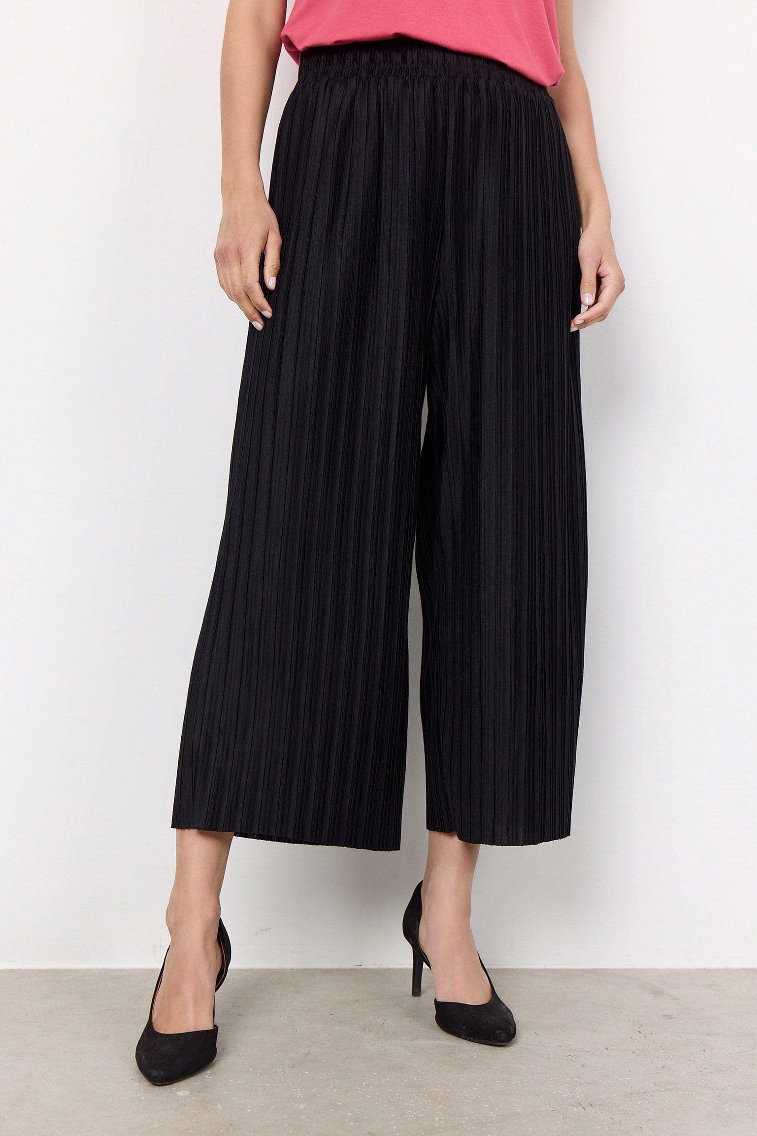 Soya Concept Kirit Plisse Cropped Trousers - Black