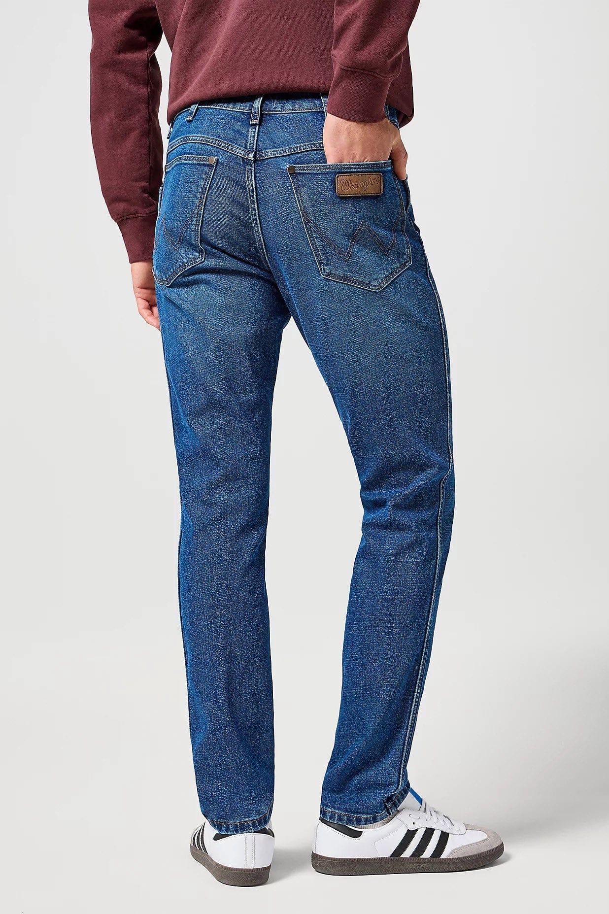 Wrangler River Cotton Stretch Regular Tapered Jeans - Sundown Blue