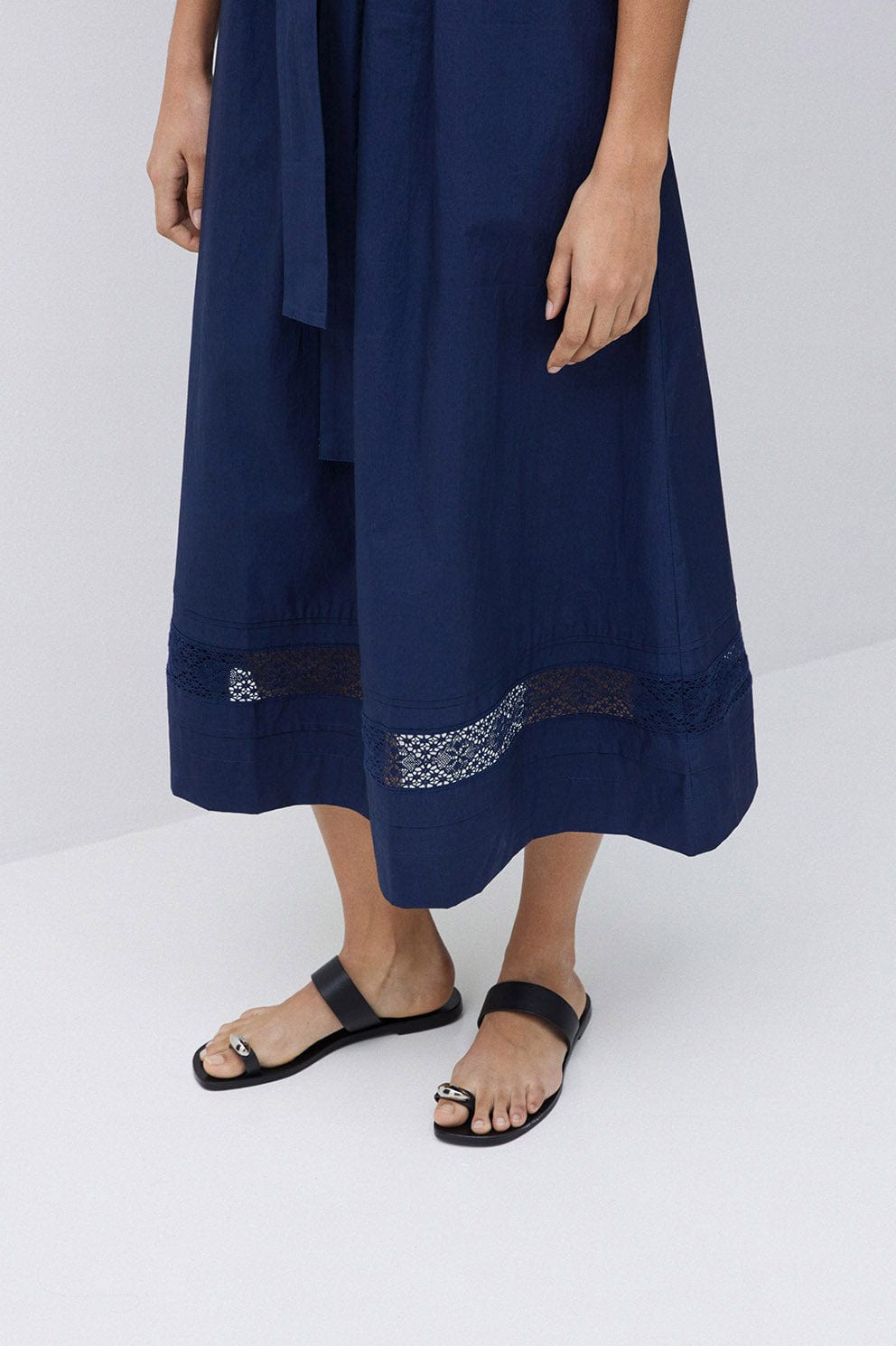 Yerse Hanoi Cotton Broderie Anglaise Detail Dress - Navy
