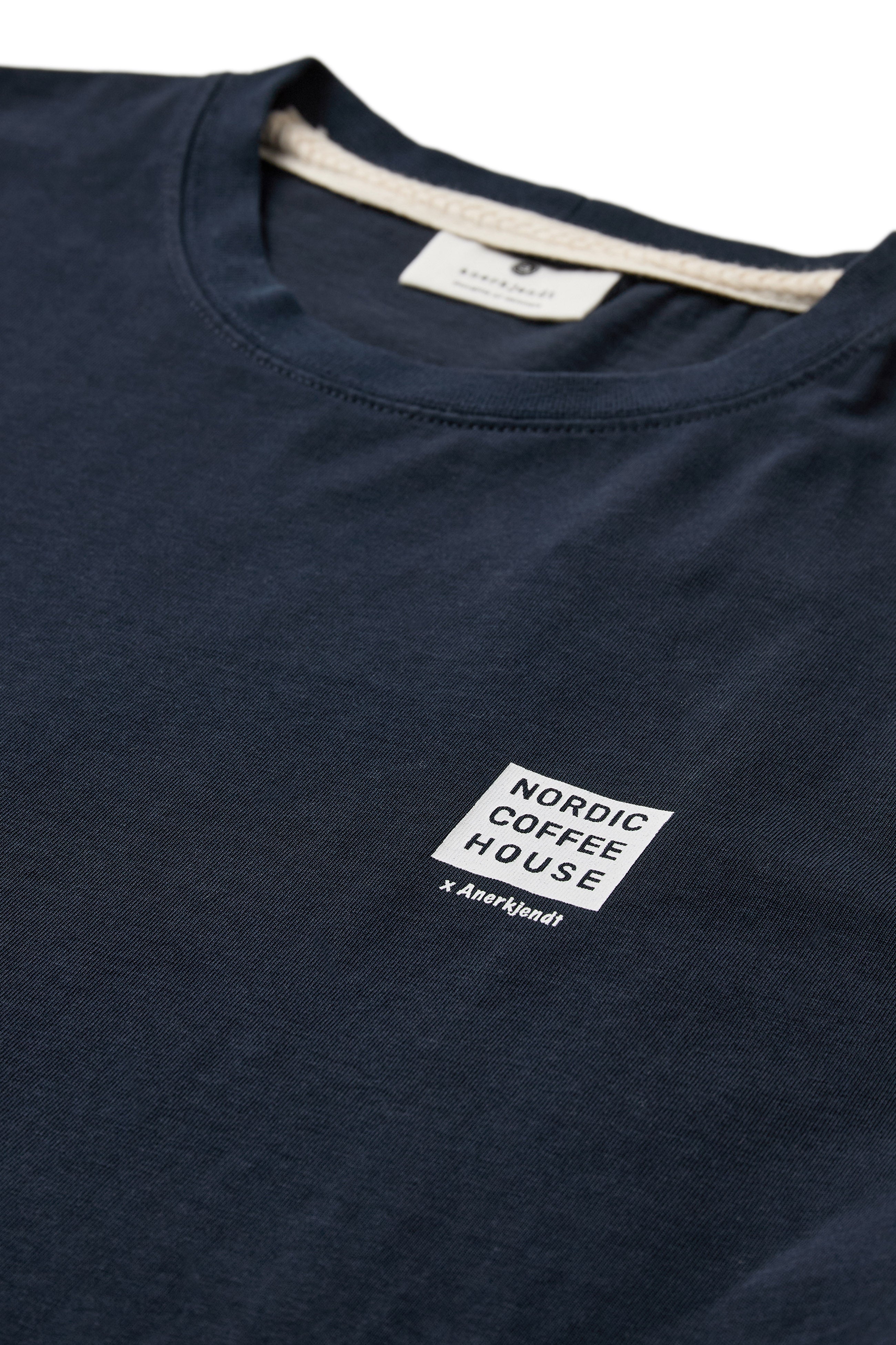 Anerkjendt Villads Nordic Coffee House T-Shirt - Sky Captain
