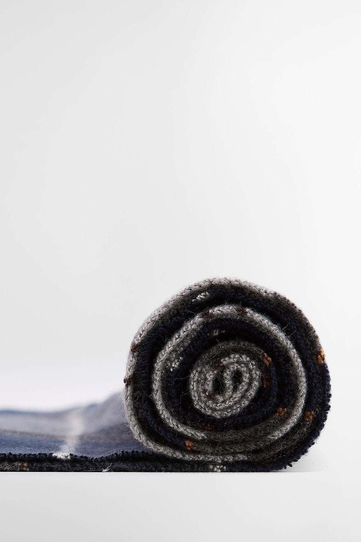 Barbour Gallingdale Tartan Scarf - Grey Midnight Tartan USC0300_TN38_OS