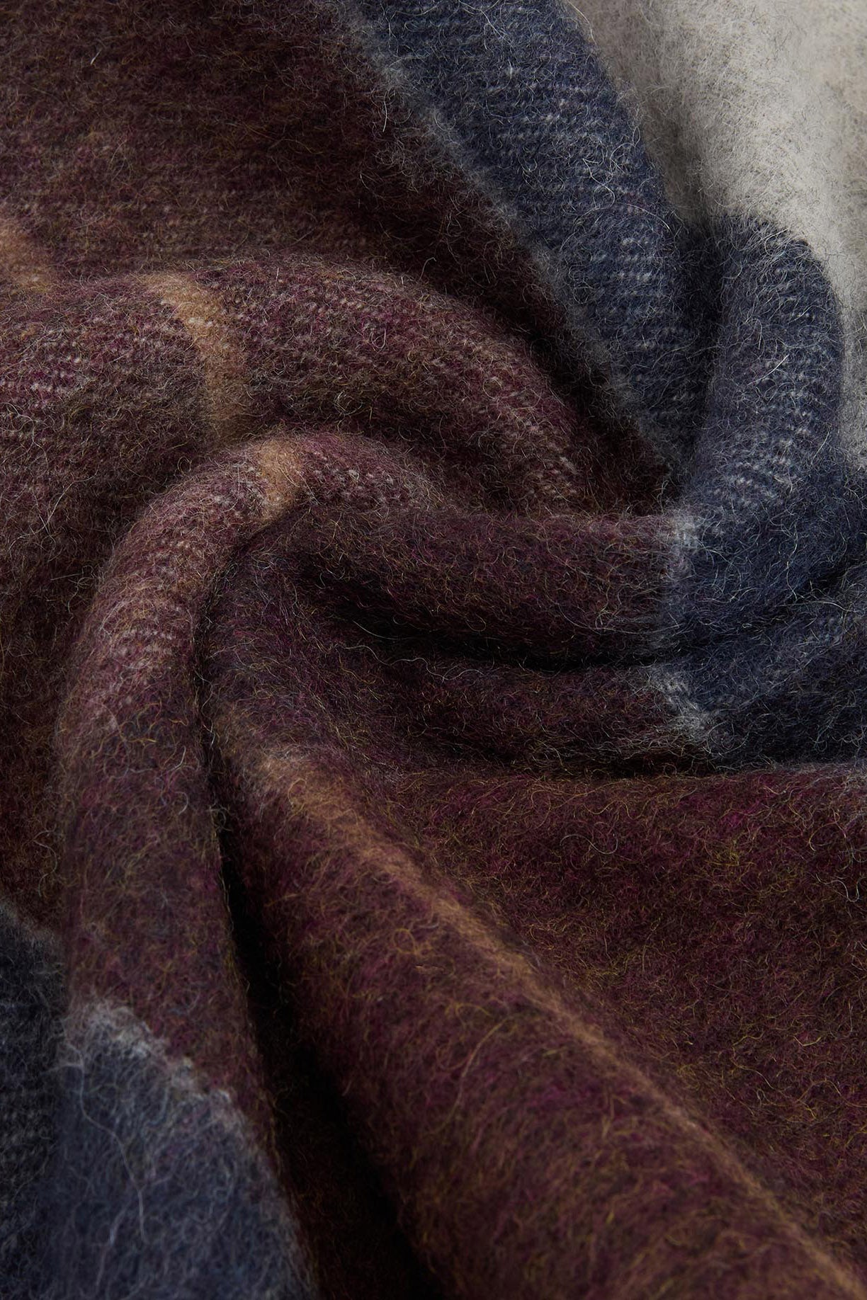 Barbour Inverness Tartan Scarf - Midnight Oak Tartan USC0322_TN38_OS