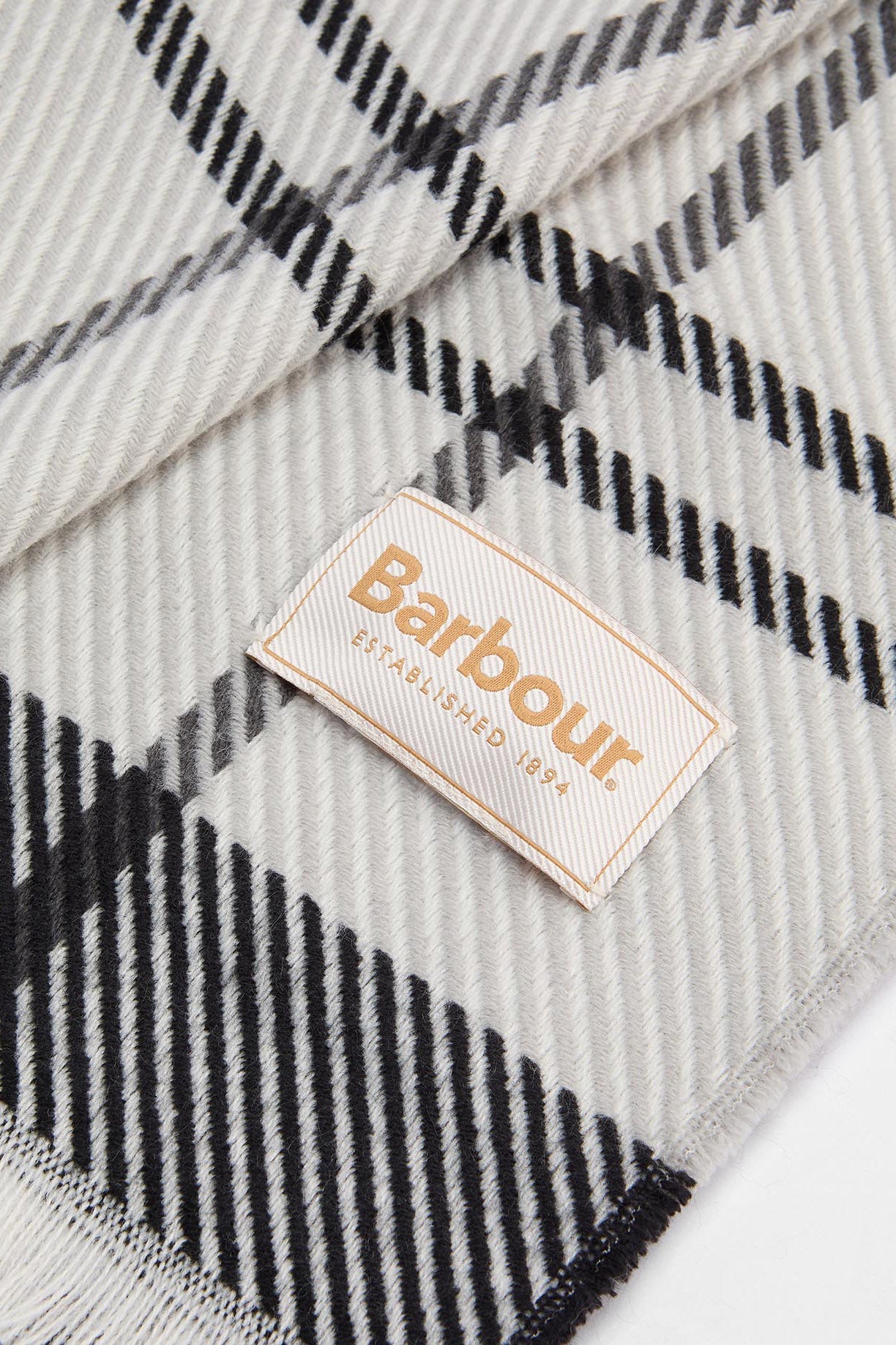 Barbour Pendle Beanie & Blair Scarf Gift Set - Monochrome LGS0094_GY31_OS