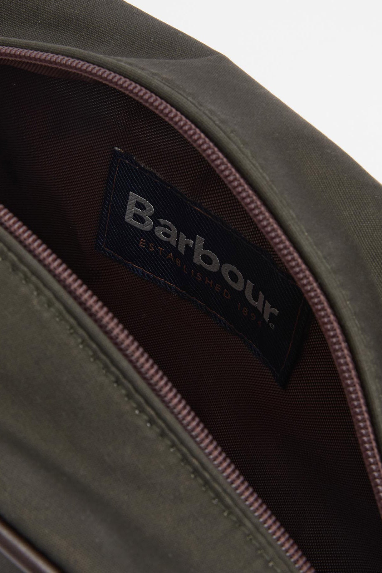 Barbour Wax Washbag - Olive/Beacon MAC0404_OL51_OS
