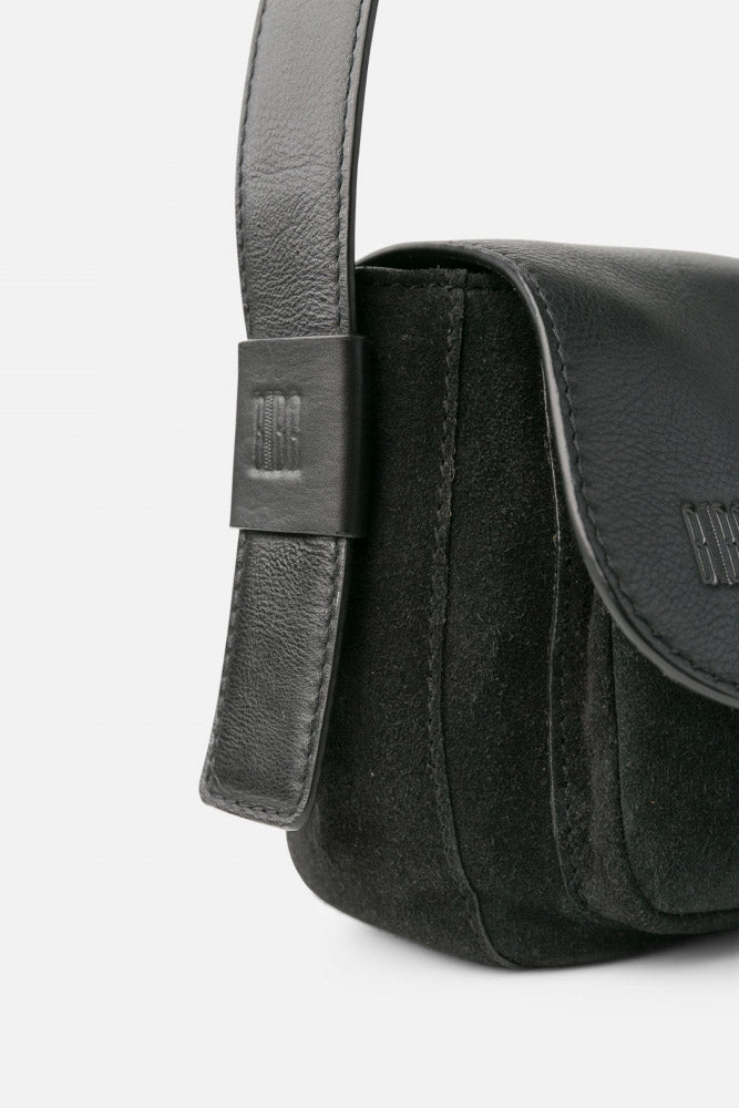 BIBA Blunt Leather Cross Body Bag - Black BLT2L_BLACK_OS