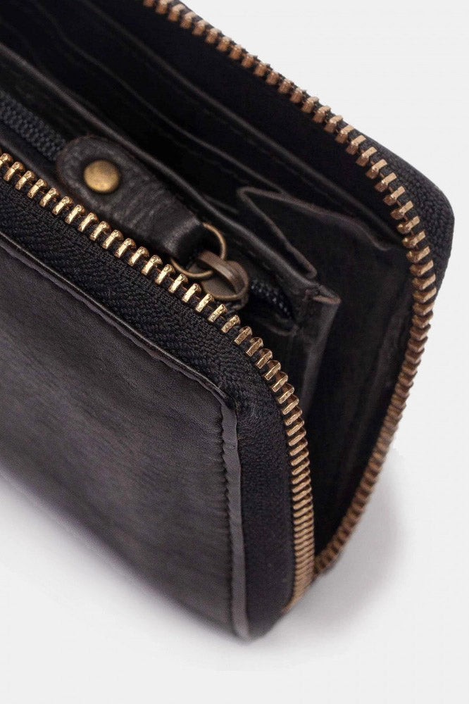 BIBA Boston Leather Purse - Black BT11_BLACK_OS