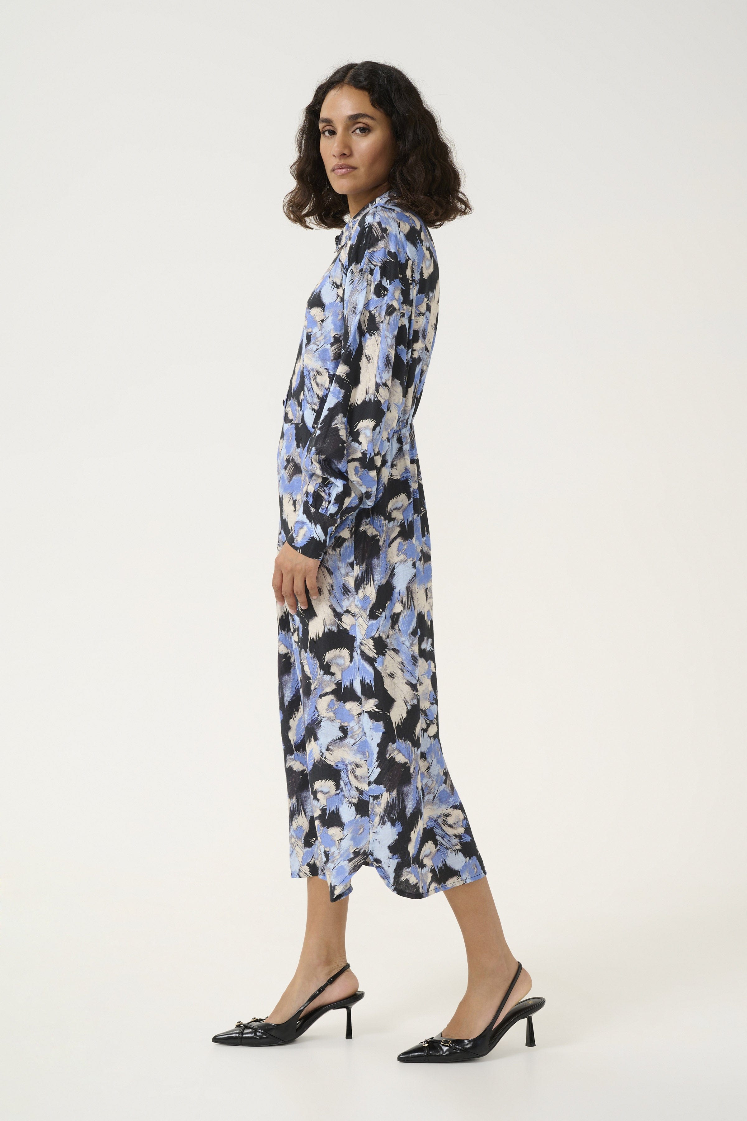 Kaffe Victoria Shirt Midi Dress - Black/Blue Graphic Strokes
