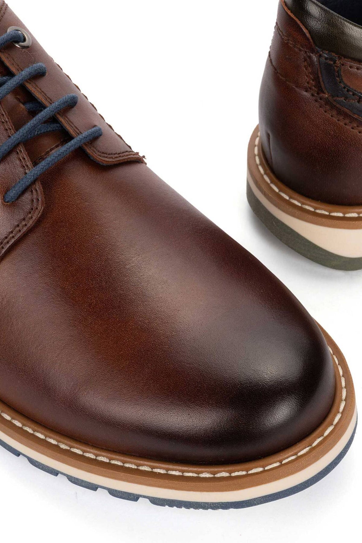 Pikolinos Berna Leather Shoes - Cuero