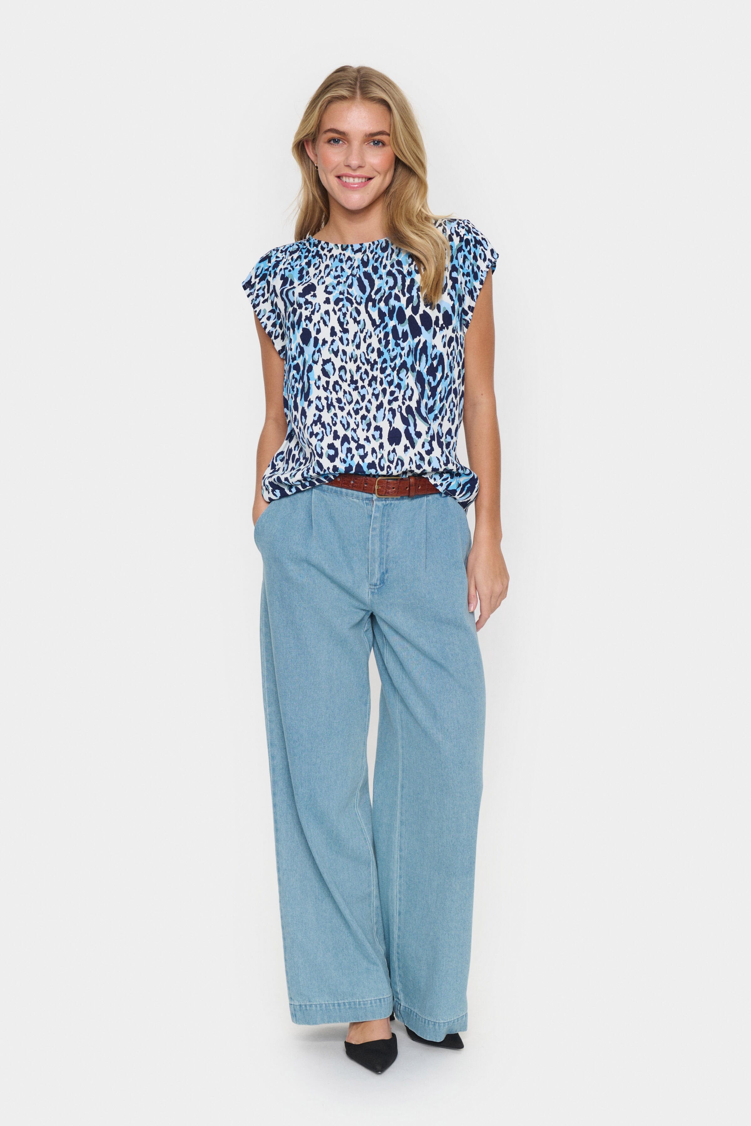 Saint Tropez Blanca Adele Short Sleeve Blouse - Baby's Breath Blue Animal