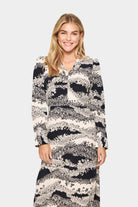 Saint Tropez Iselin Printed Dress - Black Wavy Flowers